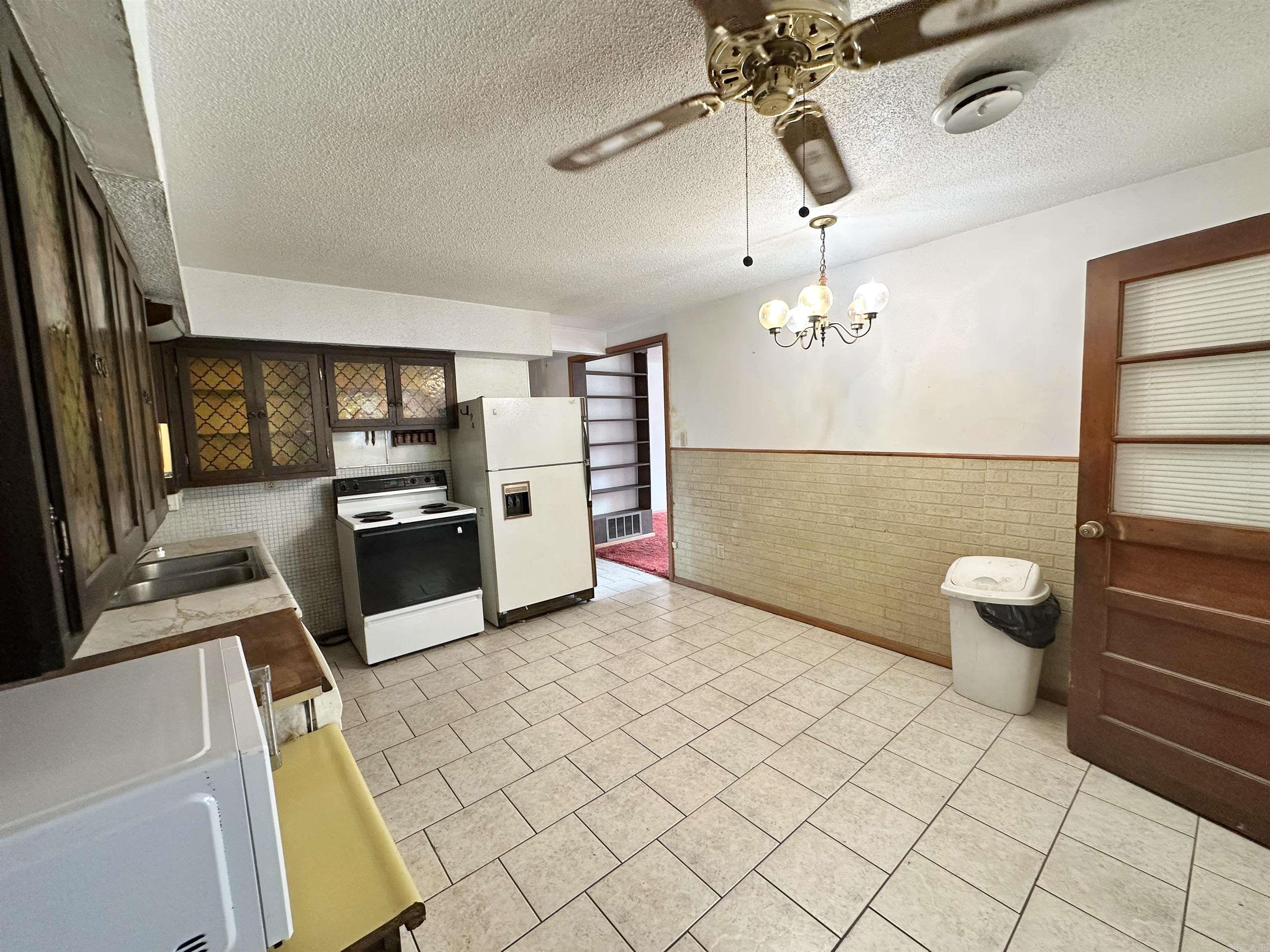 2404 Boydston St. Property Photo 5