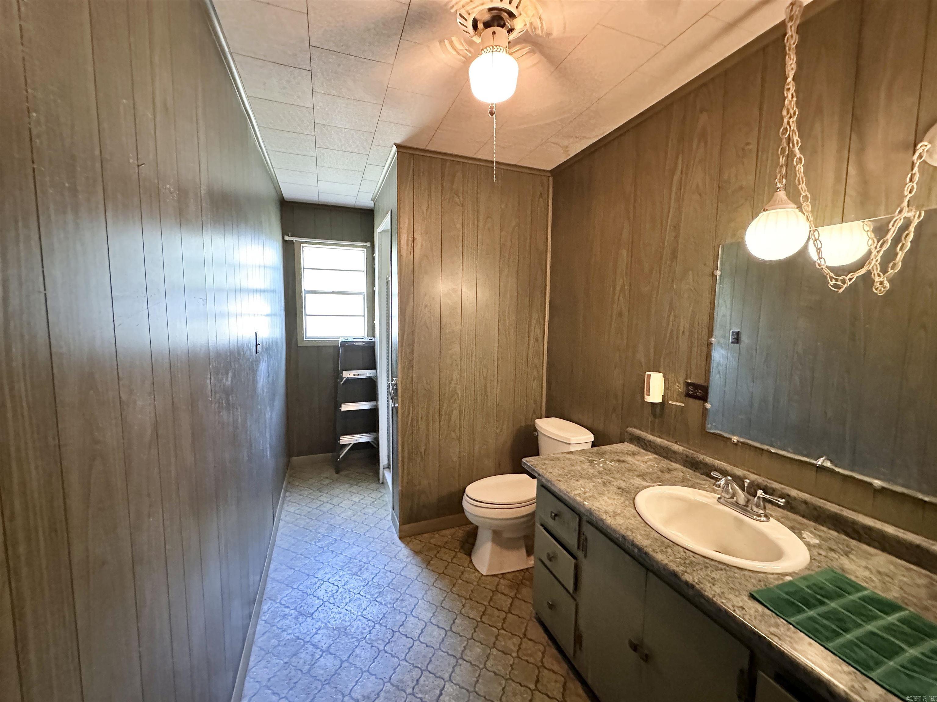2404 Boydston St. Property Photo 16