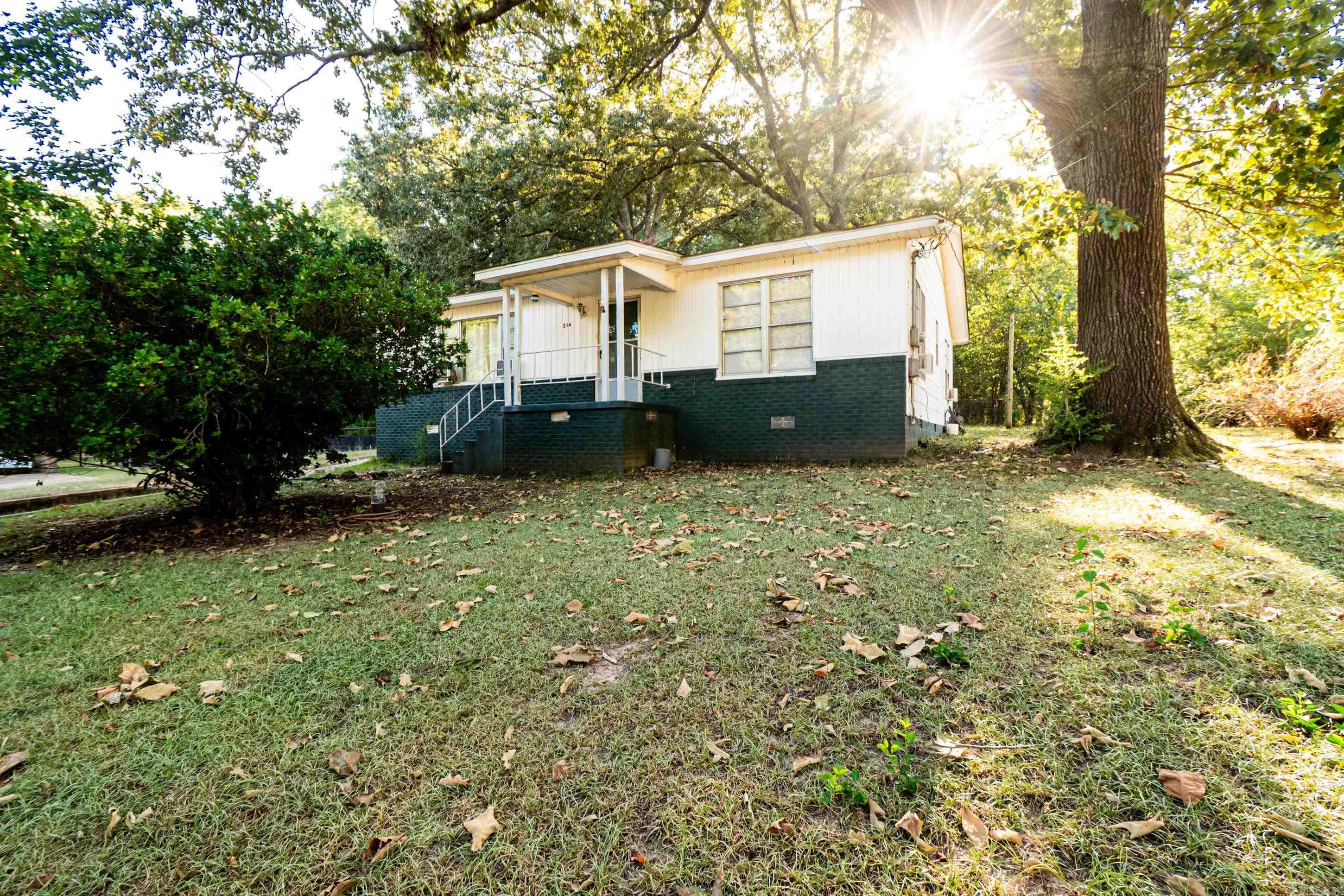 216 Ruth Property Photo 2