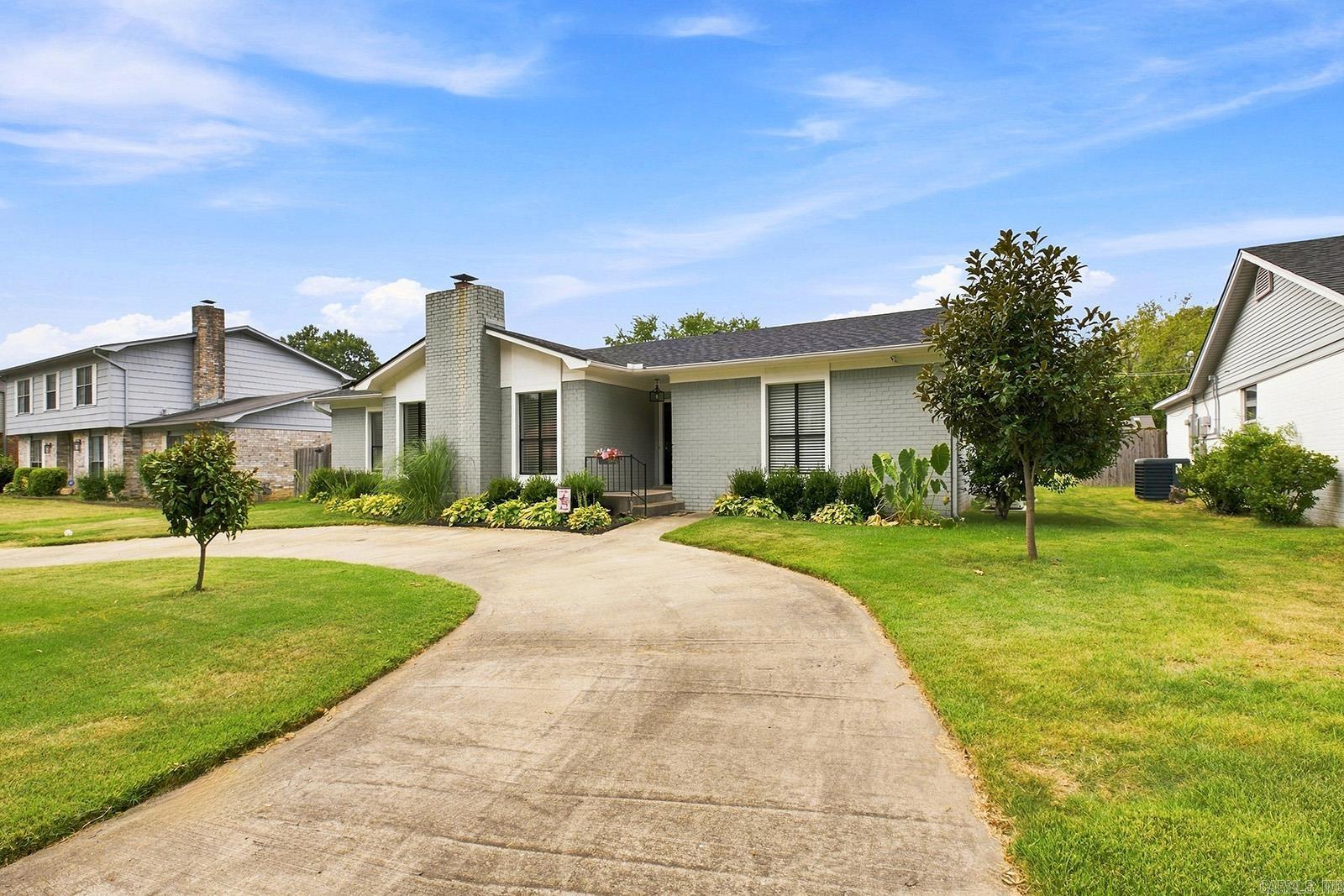 1107 Silver Creek Drive Property Photo 3