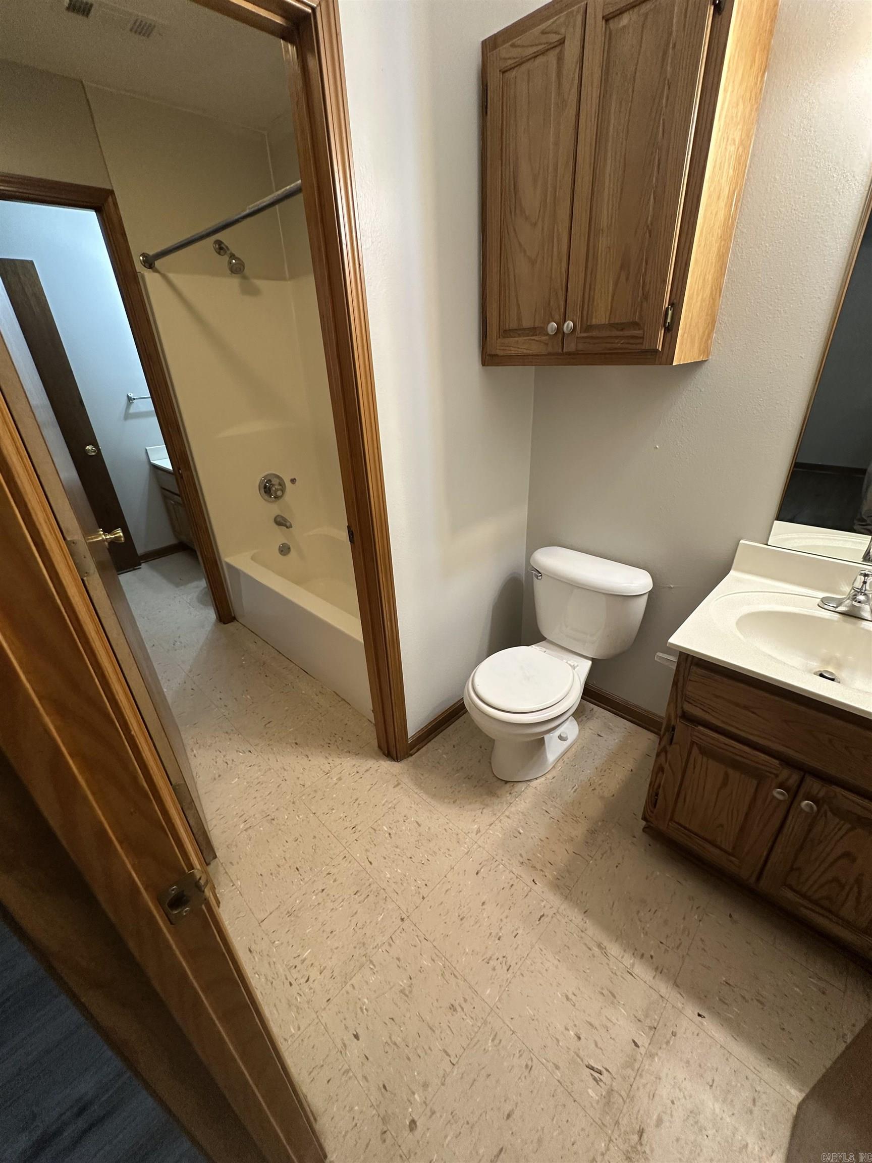 506 N Cross Street 4 Property Photo 9