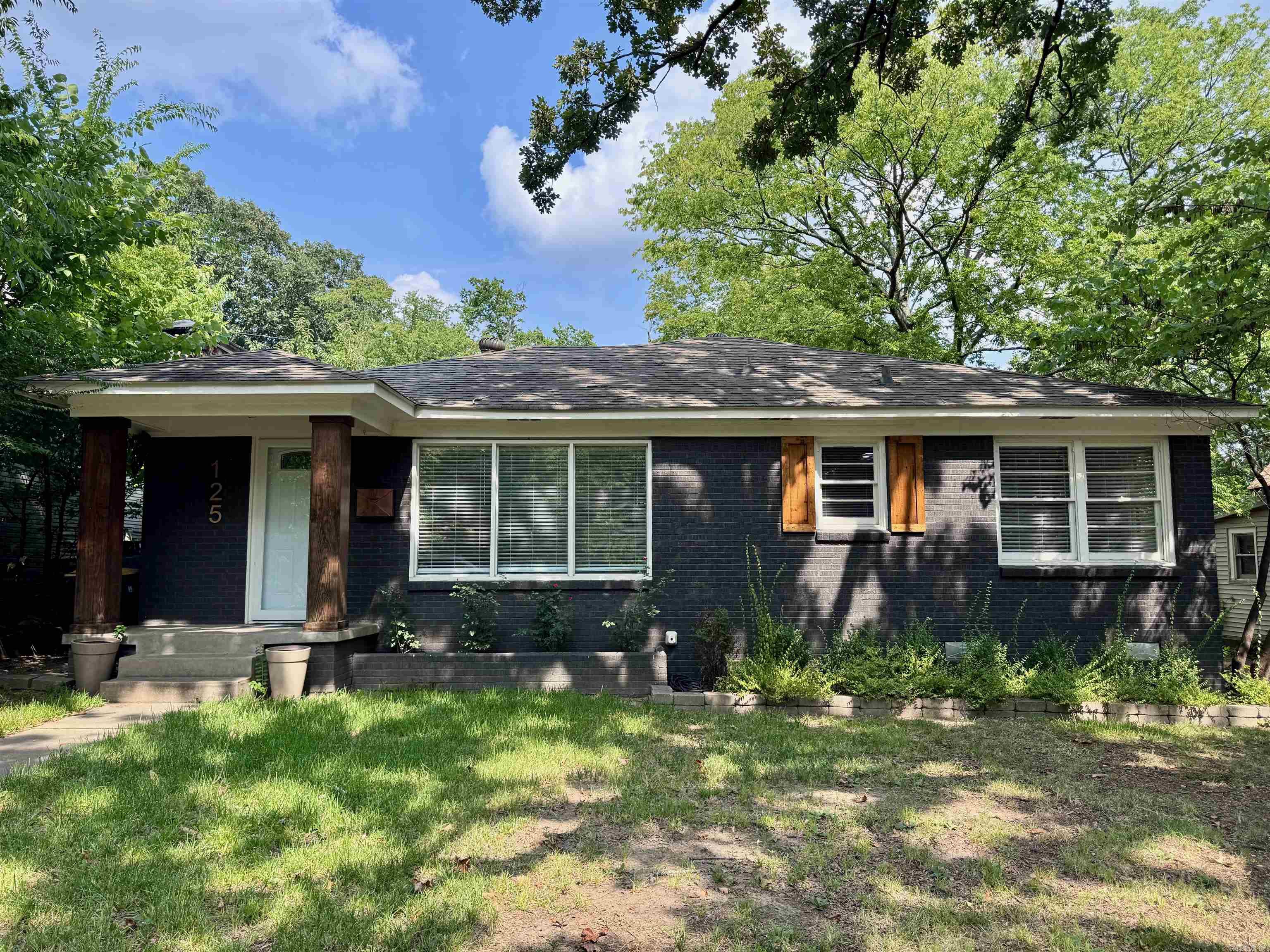 125 S Oak Street Property Photo 3