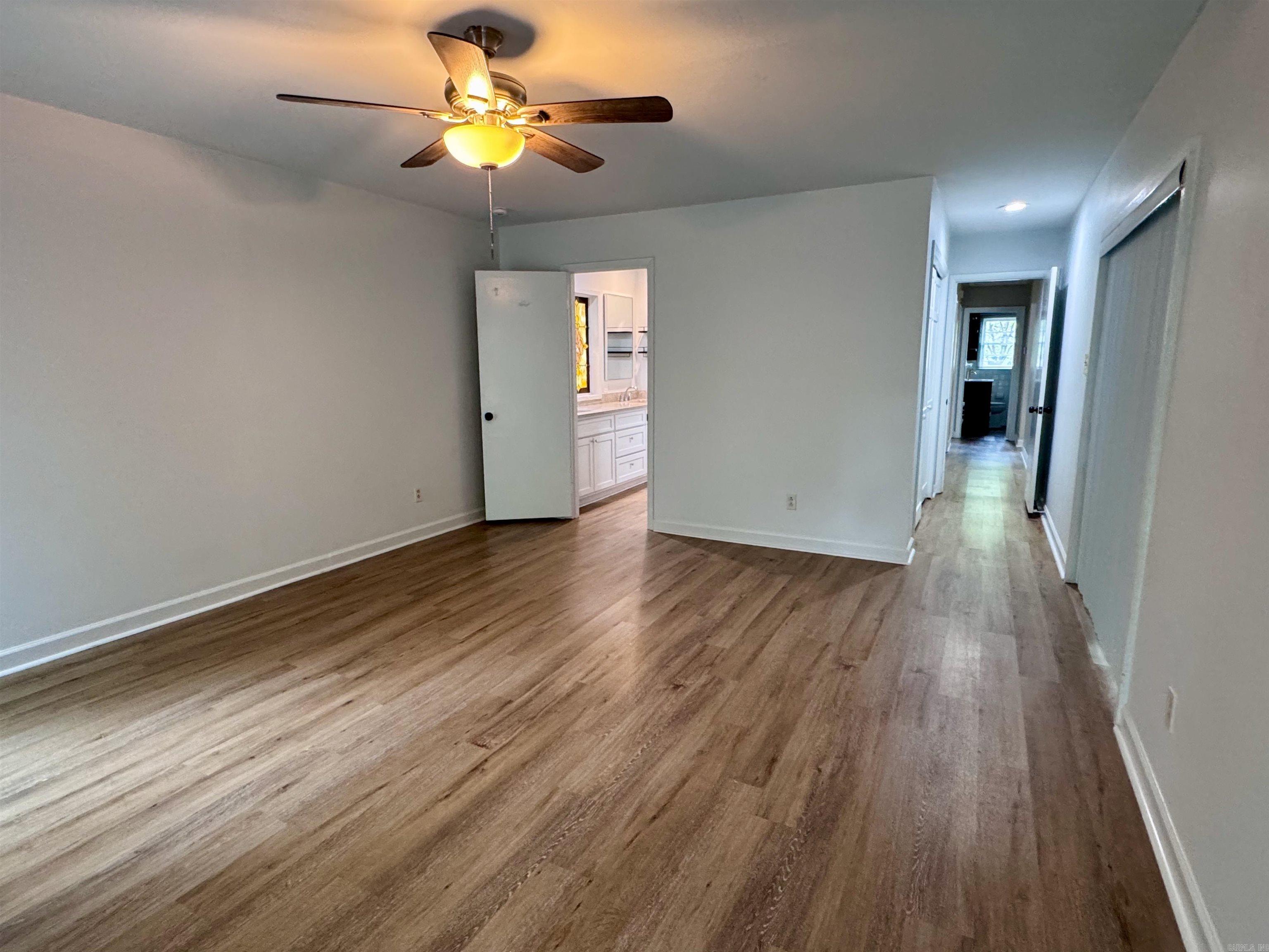 125 S Oak Street Property Photo 17