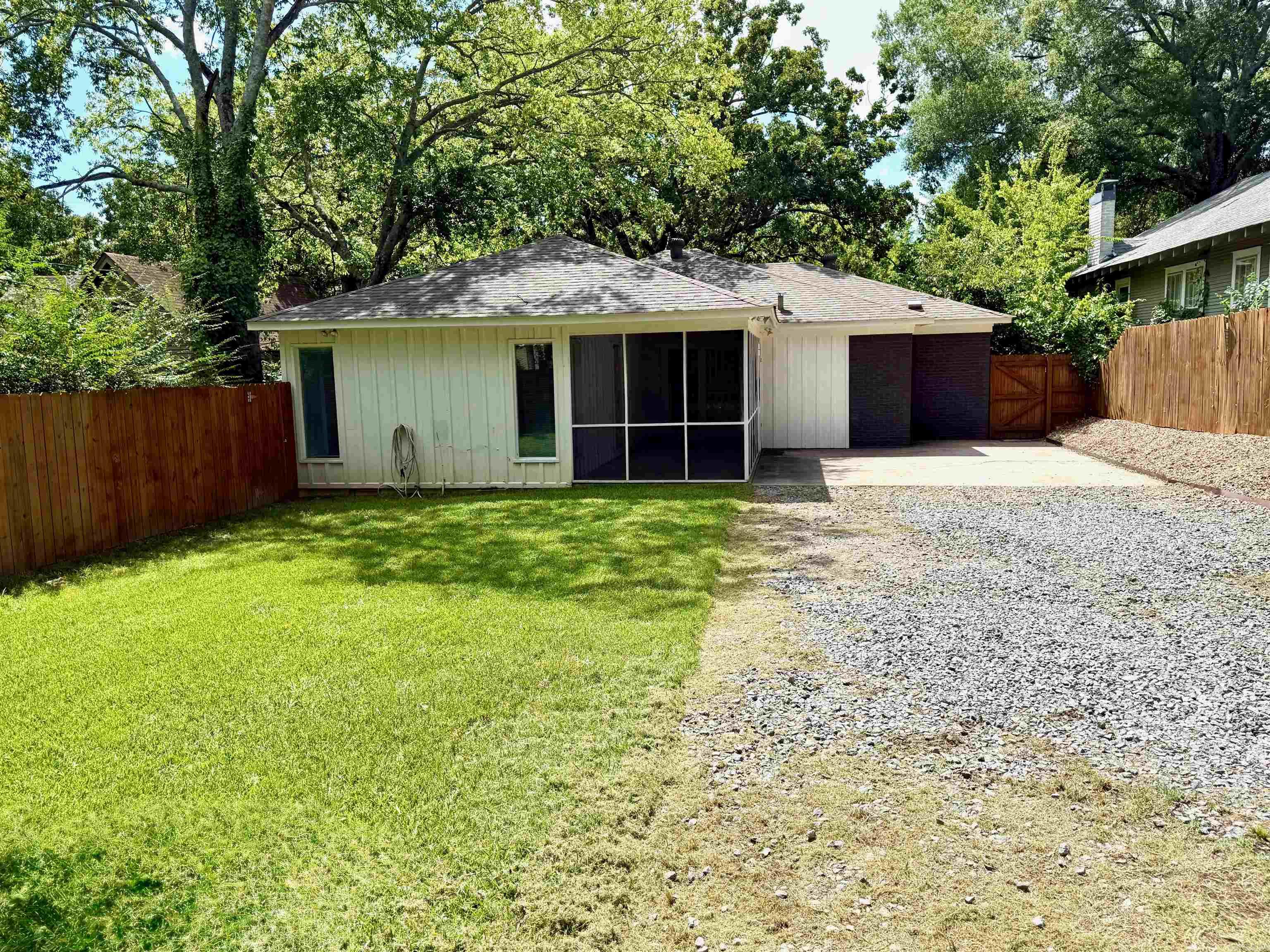 125 S Oak Street Property Photo 25