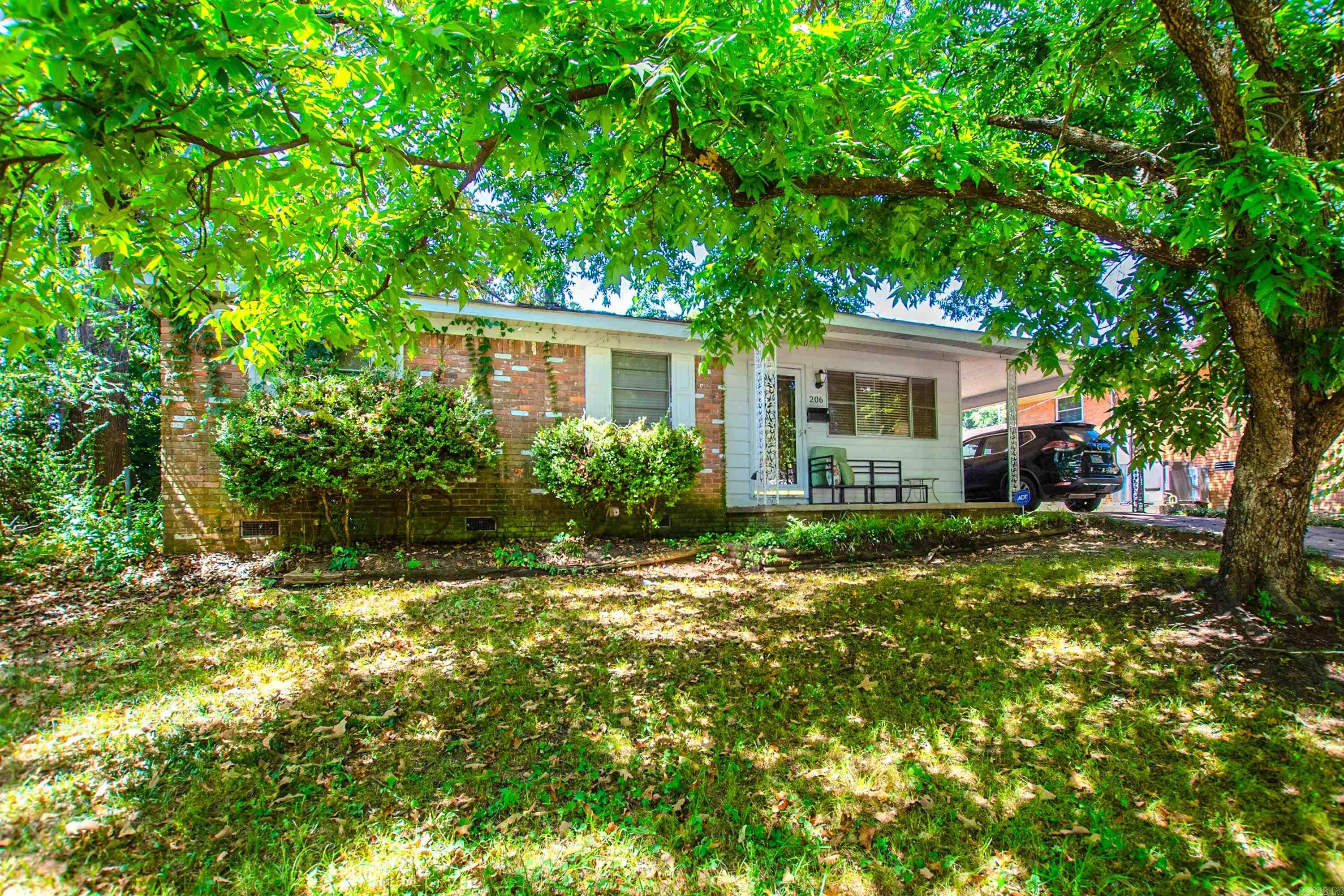 206 Steven Dr Property Photo 3