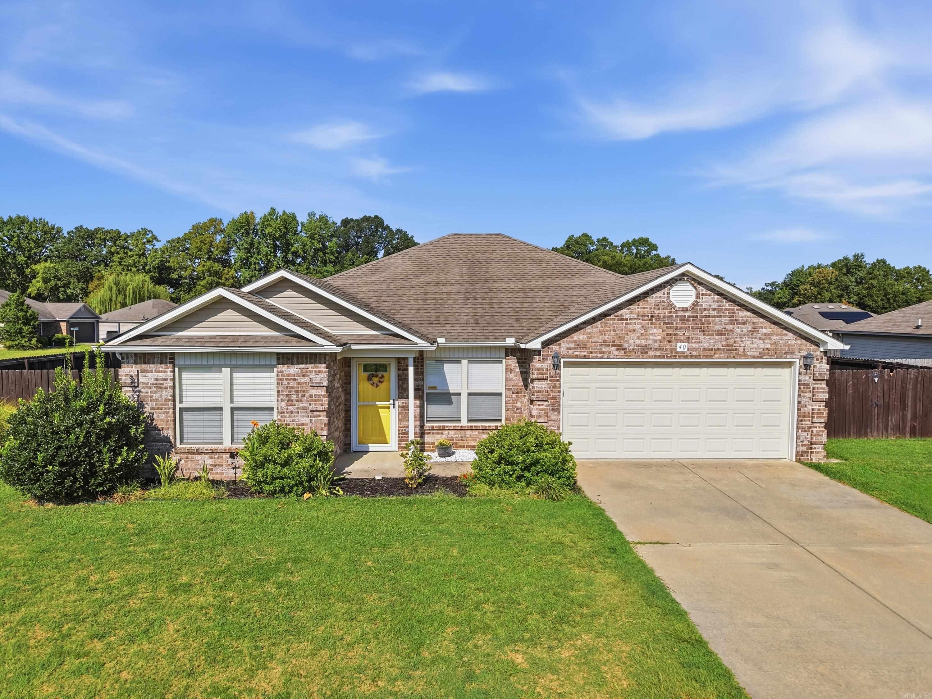 40 Dunwood Drive Property Photo 1