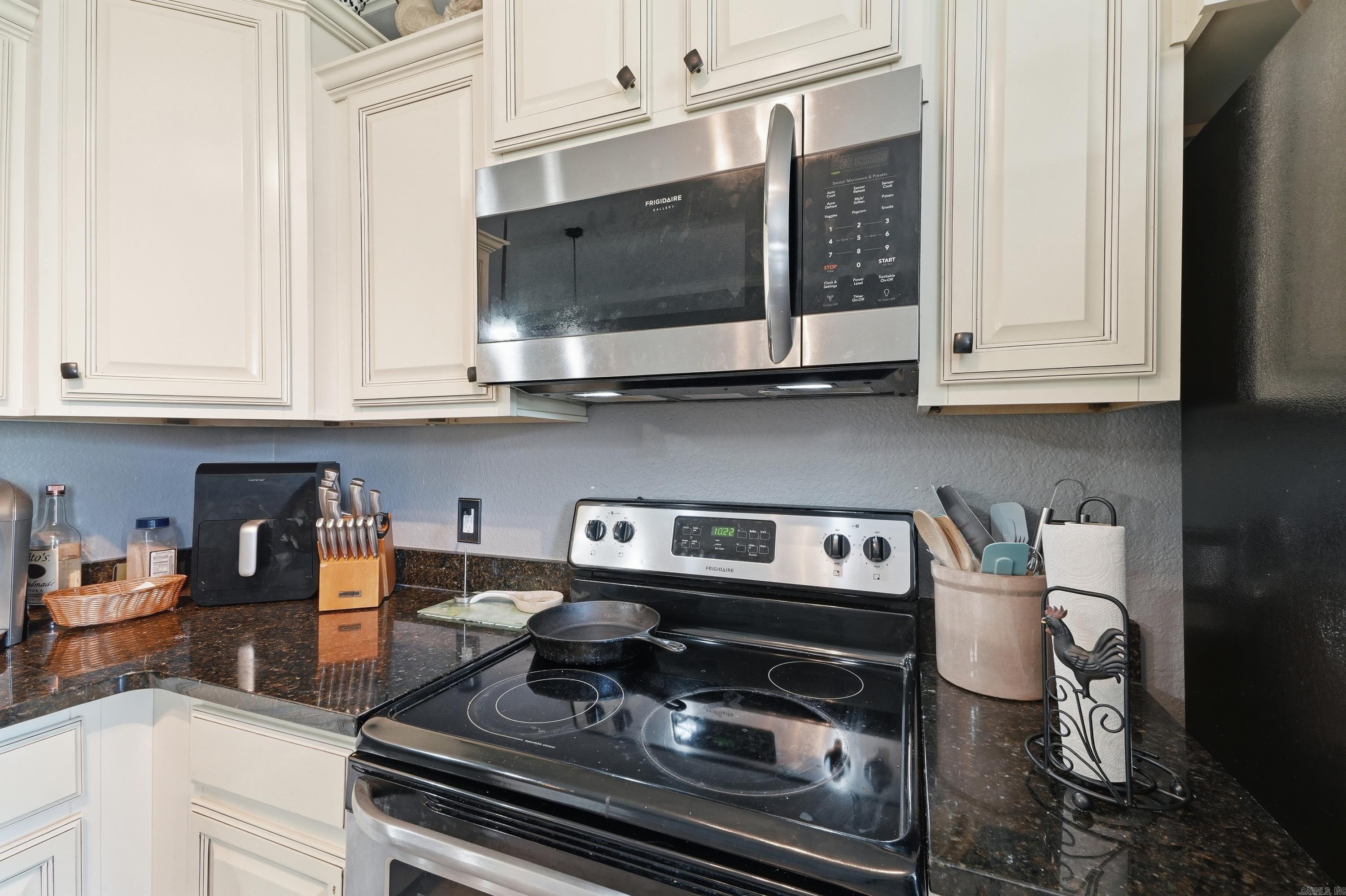 40 Dunwood Drive Property Photo 12