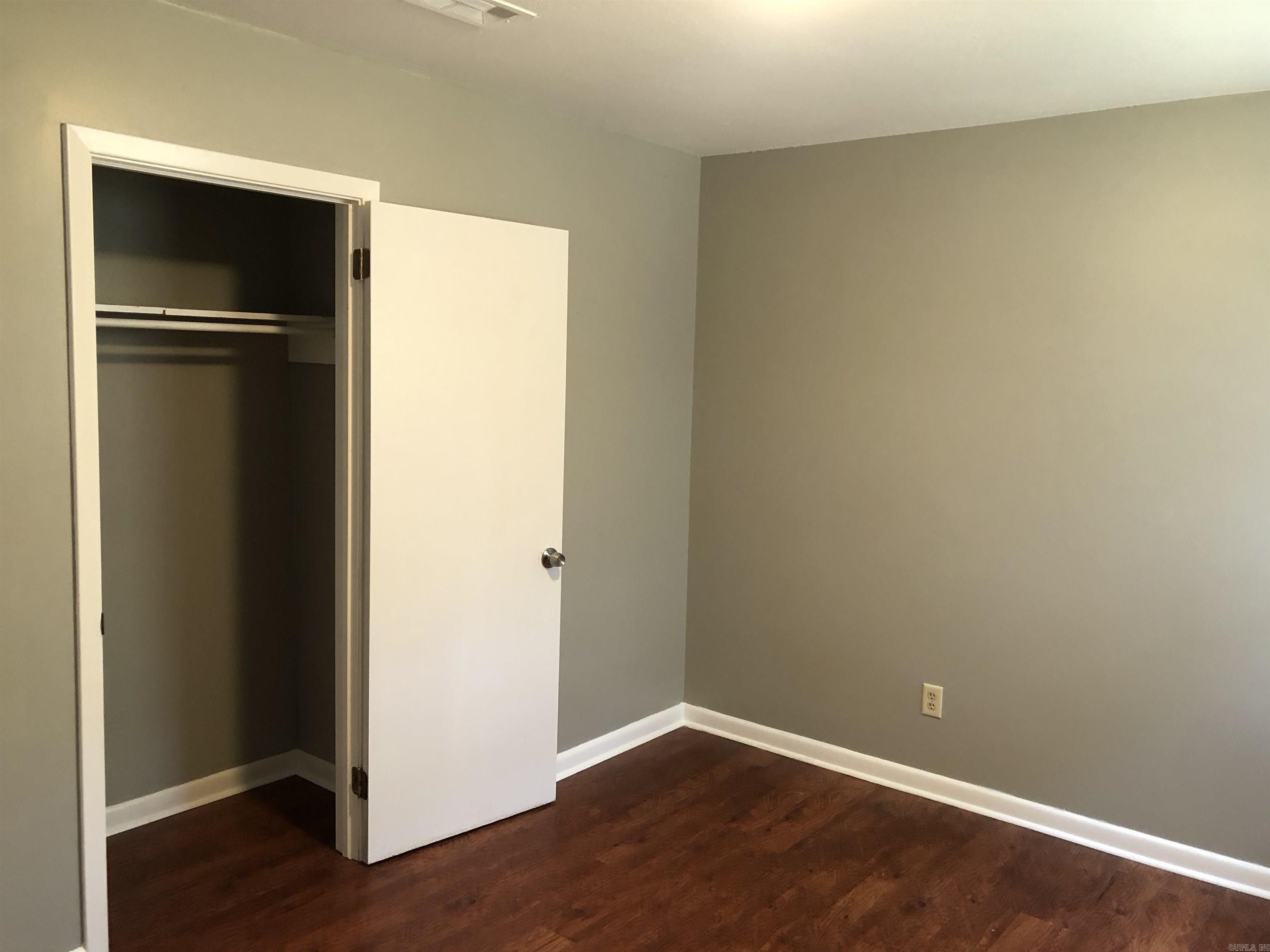 3300 Green Drive Property Photo 11