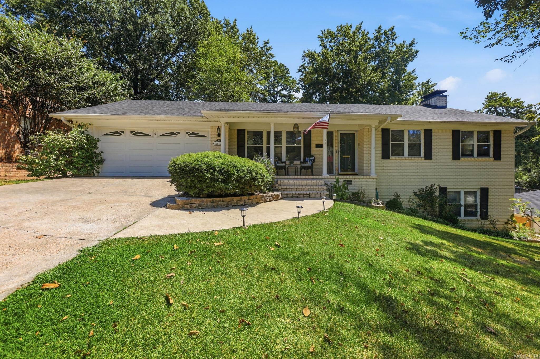 6 Lorna Drive Property Photo 1