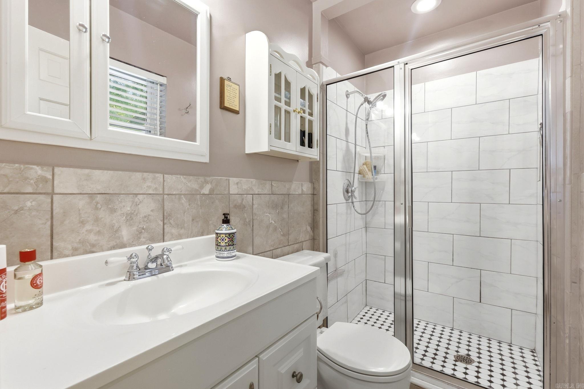 6 Lorna Drive Property Photo 25