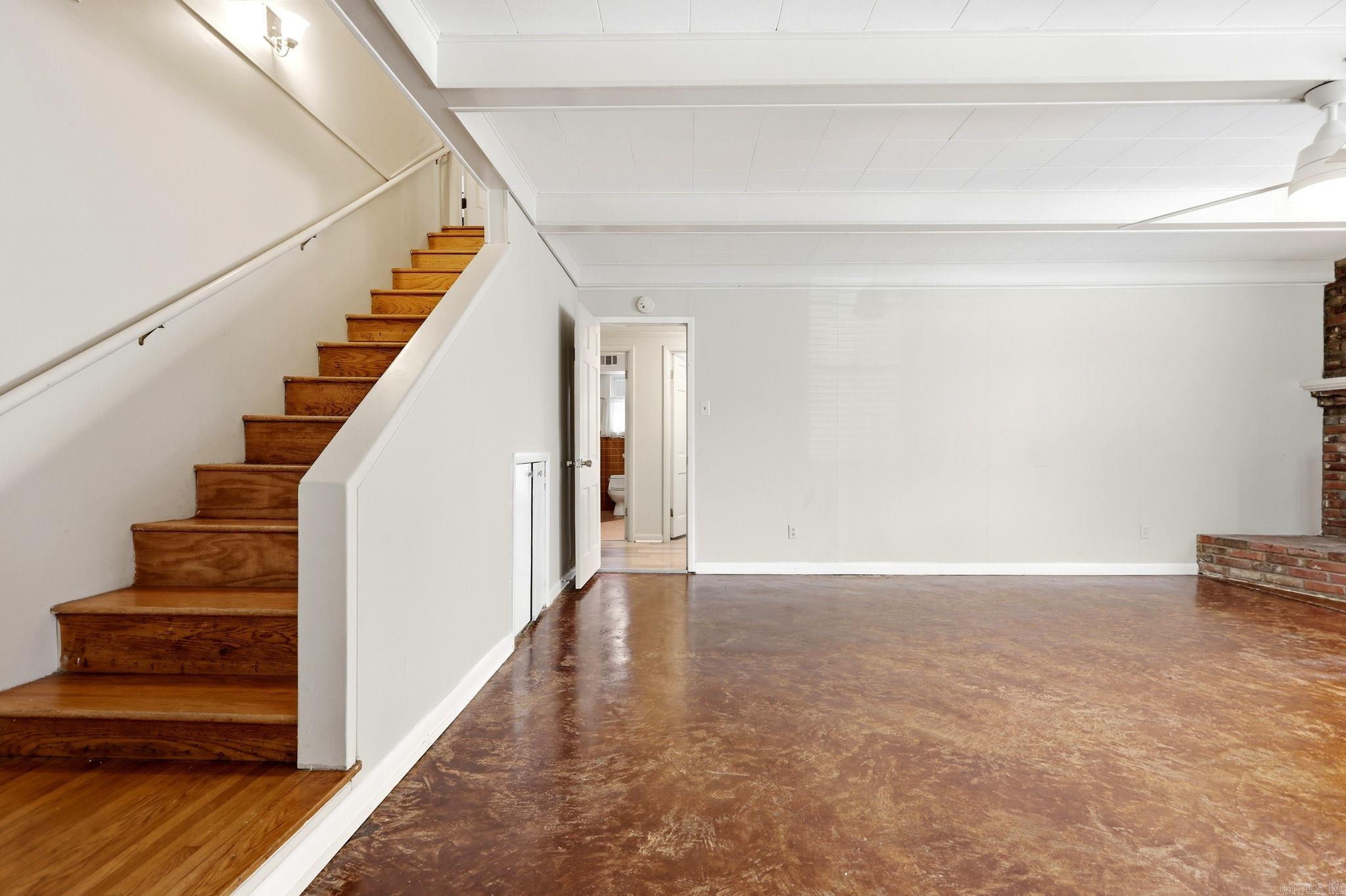6 Lorna Drive Property Photo 33