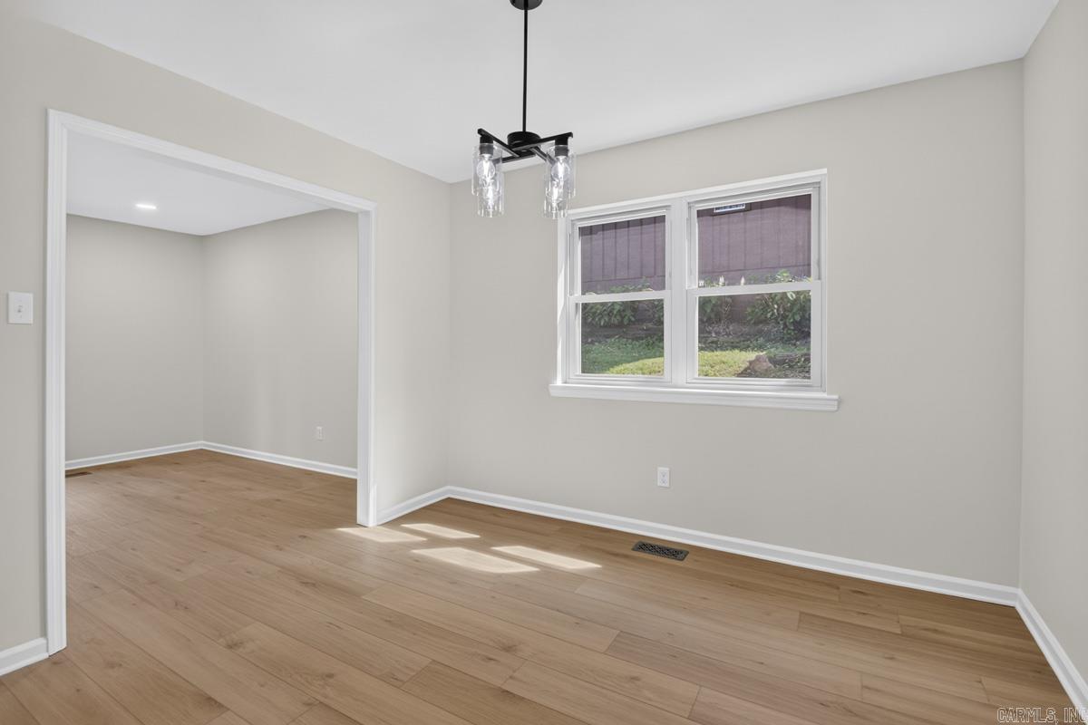 922 Kings Mountain Drive Property Photo 13