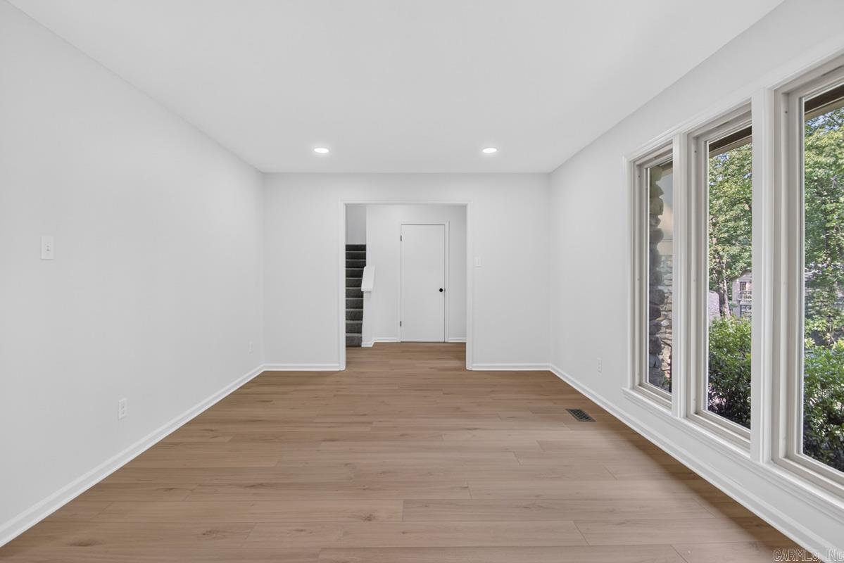 922 Kings Mountain Drive Property Photo 16