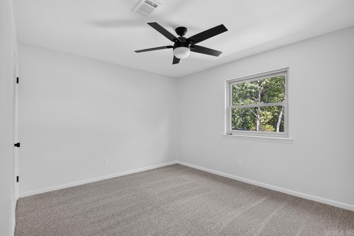 922 Kings Mountain Drive Property Photo 26