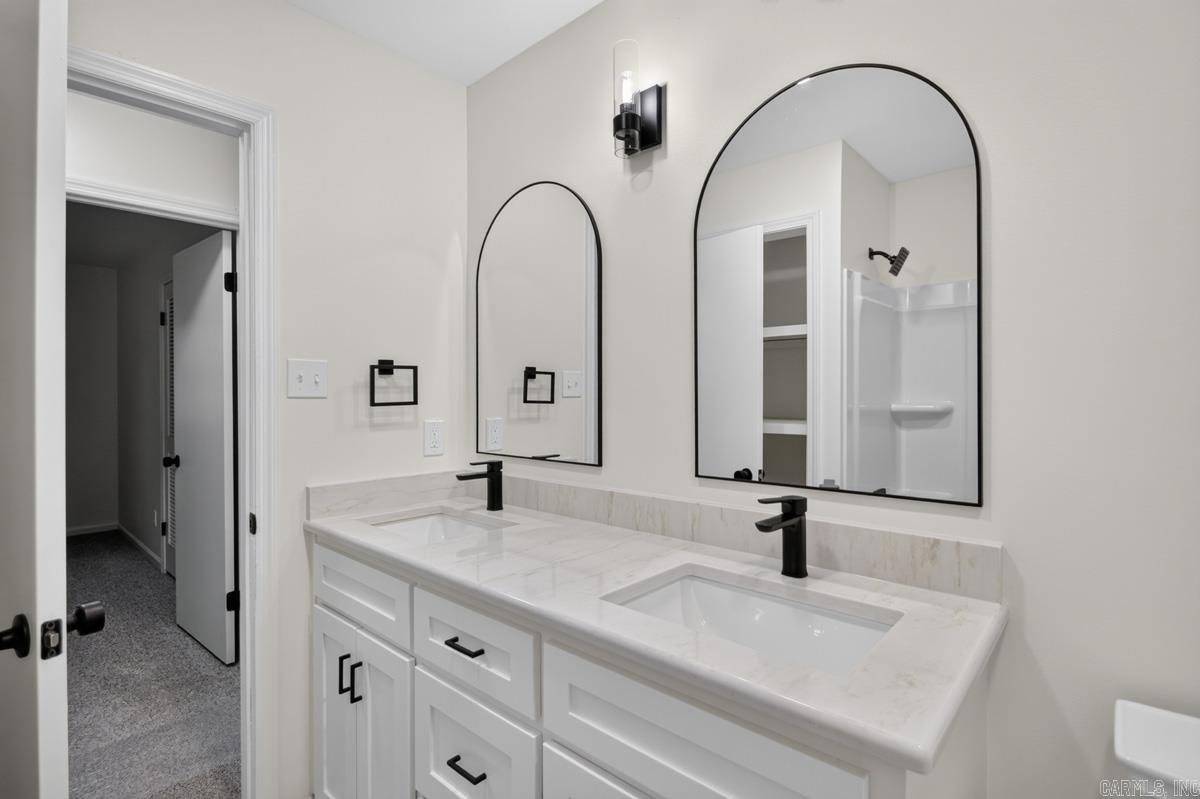 922 Kings Mountain Drive Property Photo 30