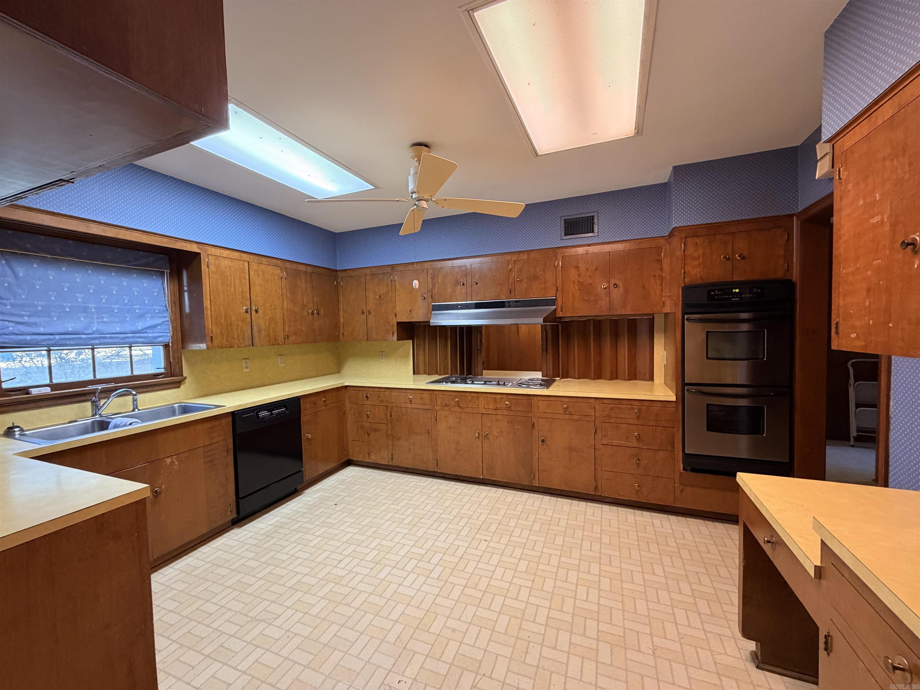 518 Park St Property Photo 14