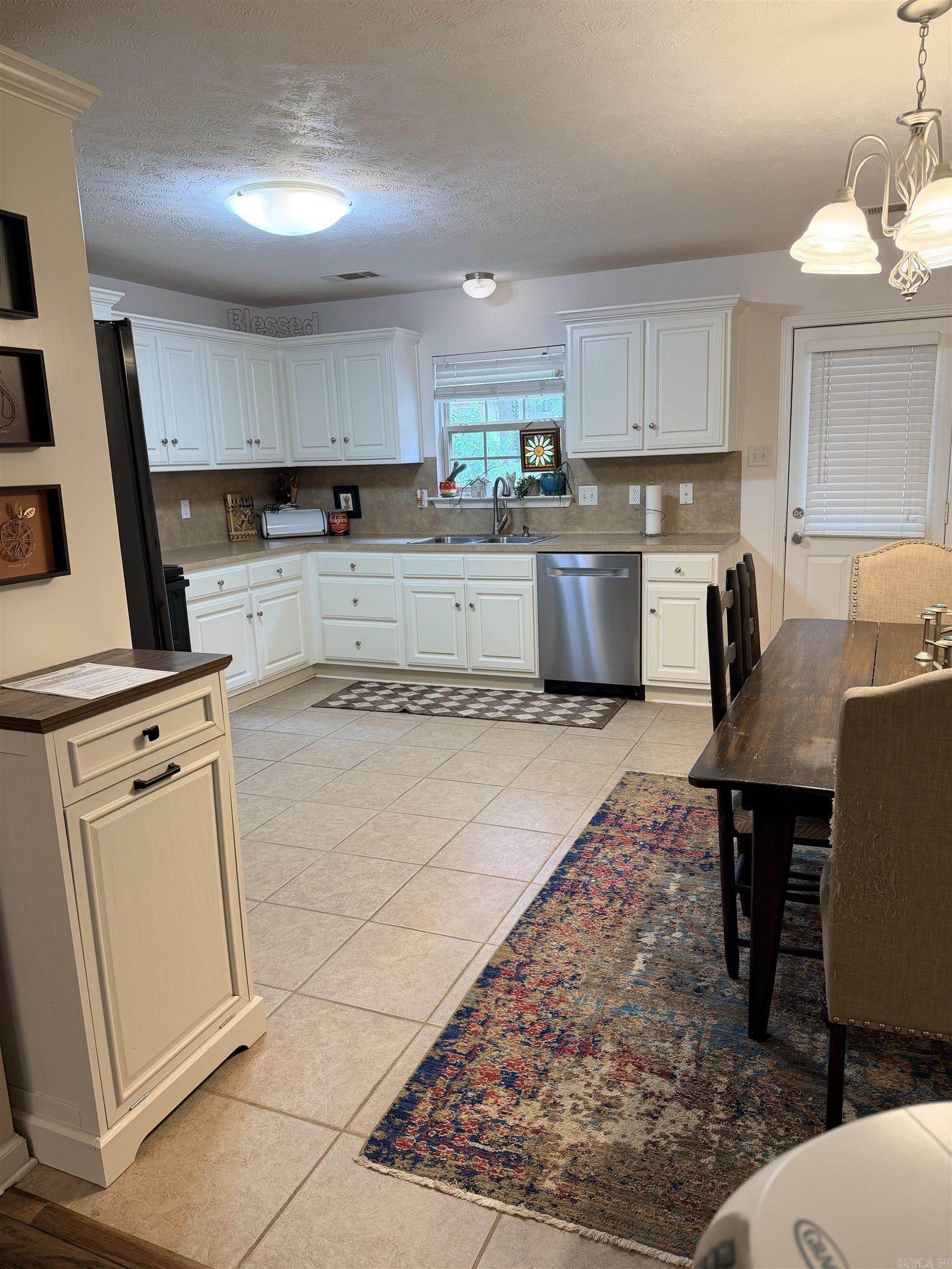 120 Pineview Property Photo 7