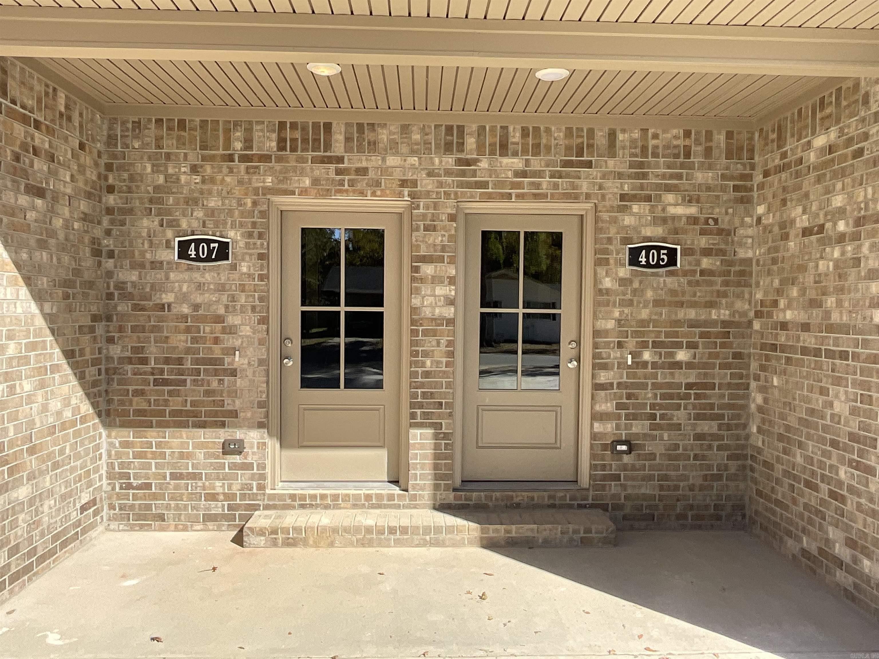 405 & 407 Church Street Property Photo 2