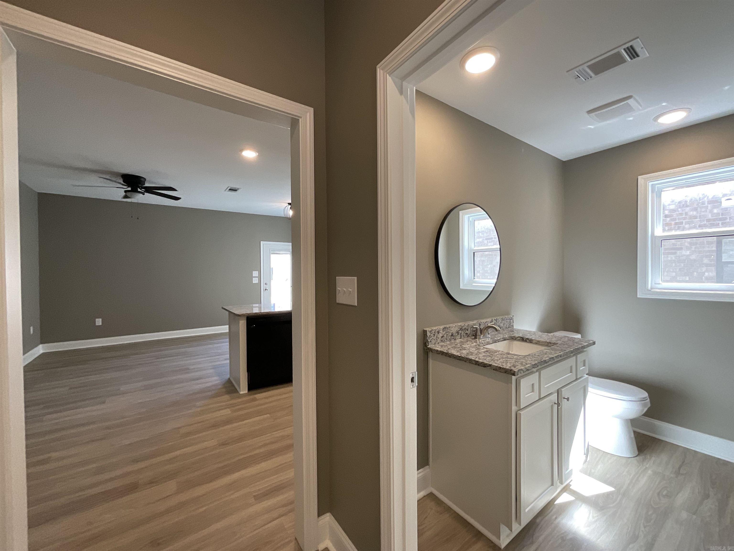 409 & 411 Church Street Property Photo 6