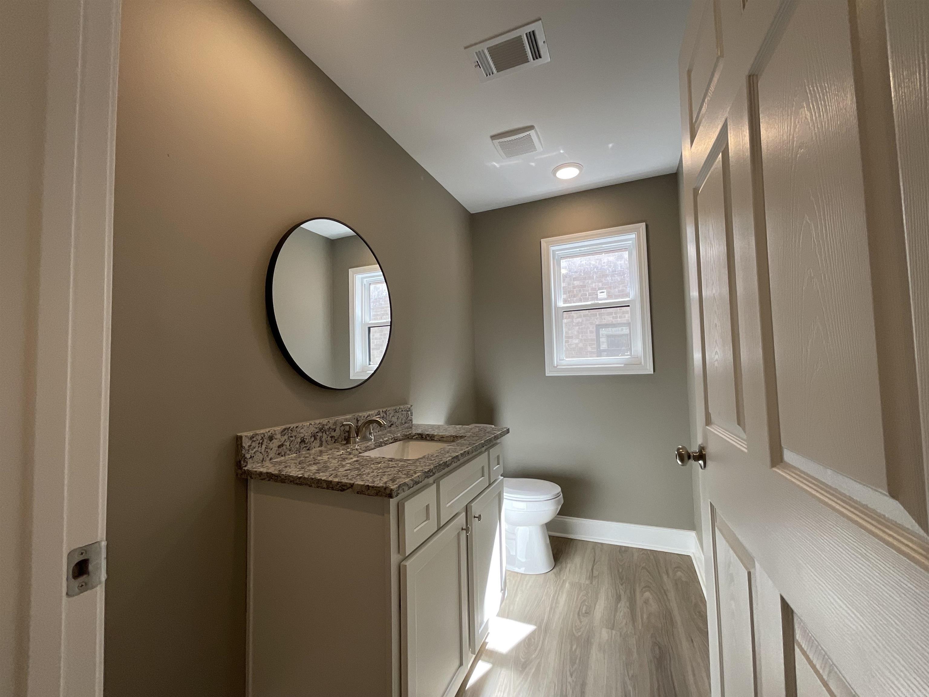 409 & 411 Church Street Property Photo 7
