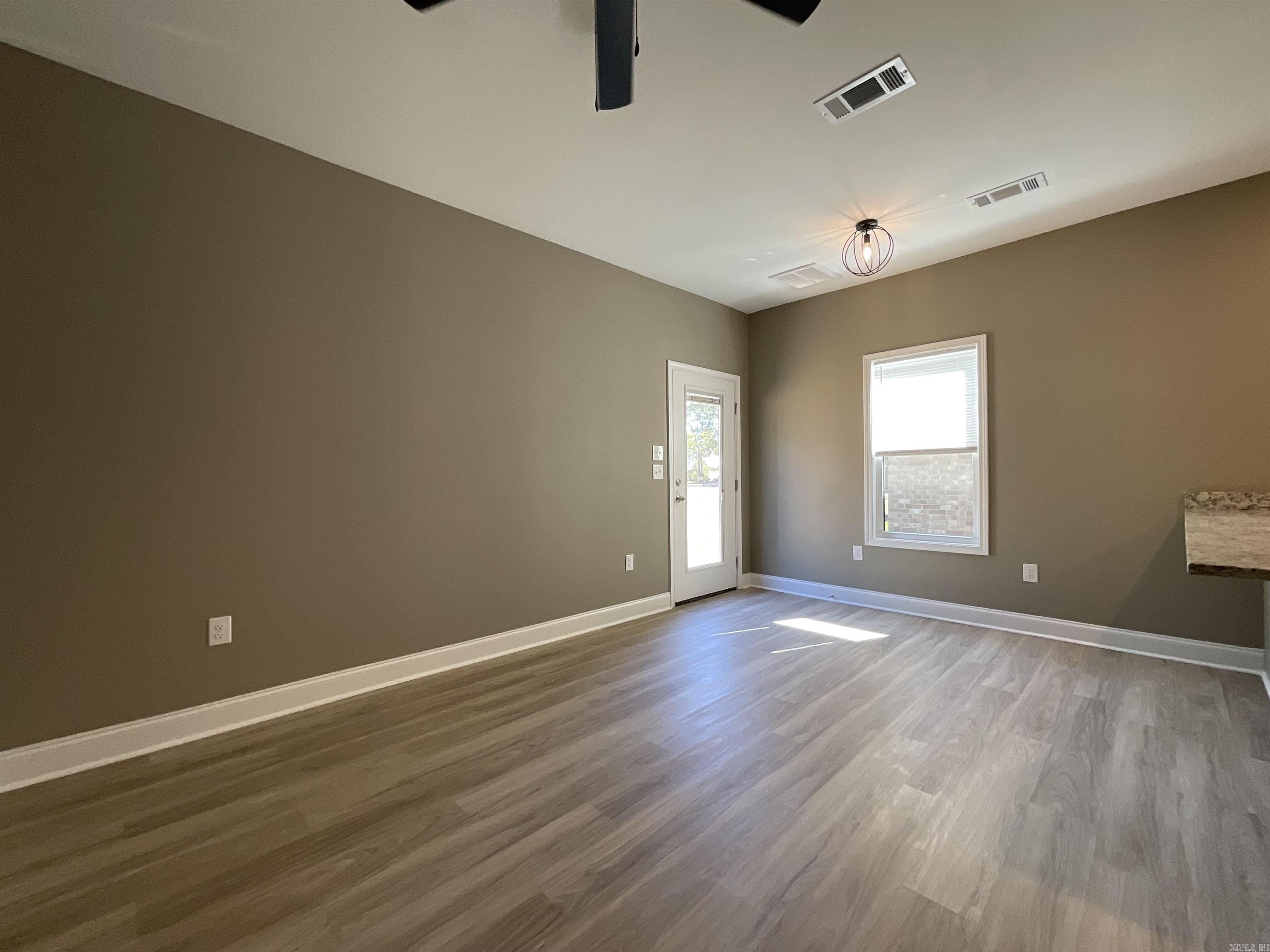 409 & 411 Church Street Property Photo 10