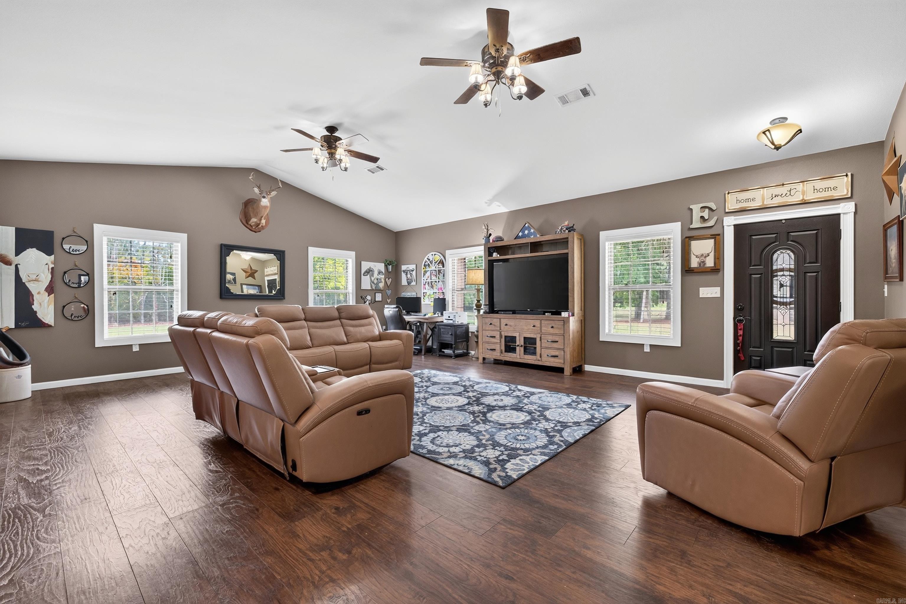 2850 Traskwood Road Property Photo 4