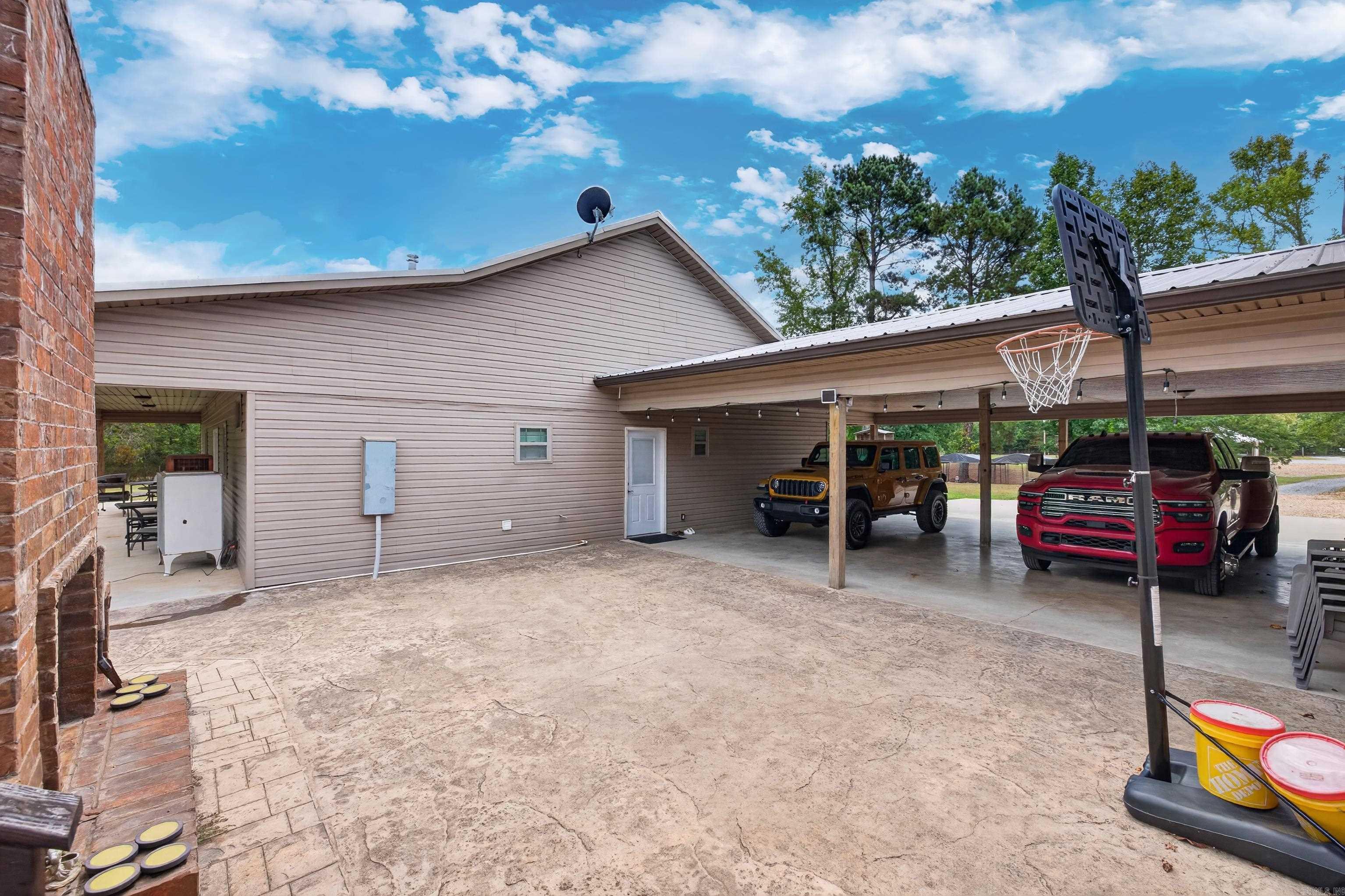 2850 Traskwood Road Property Photo 39