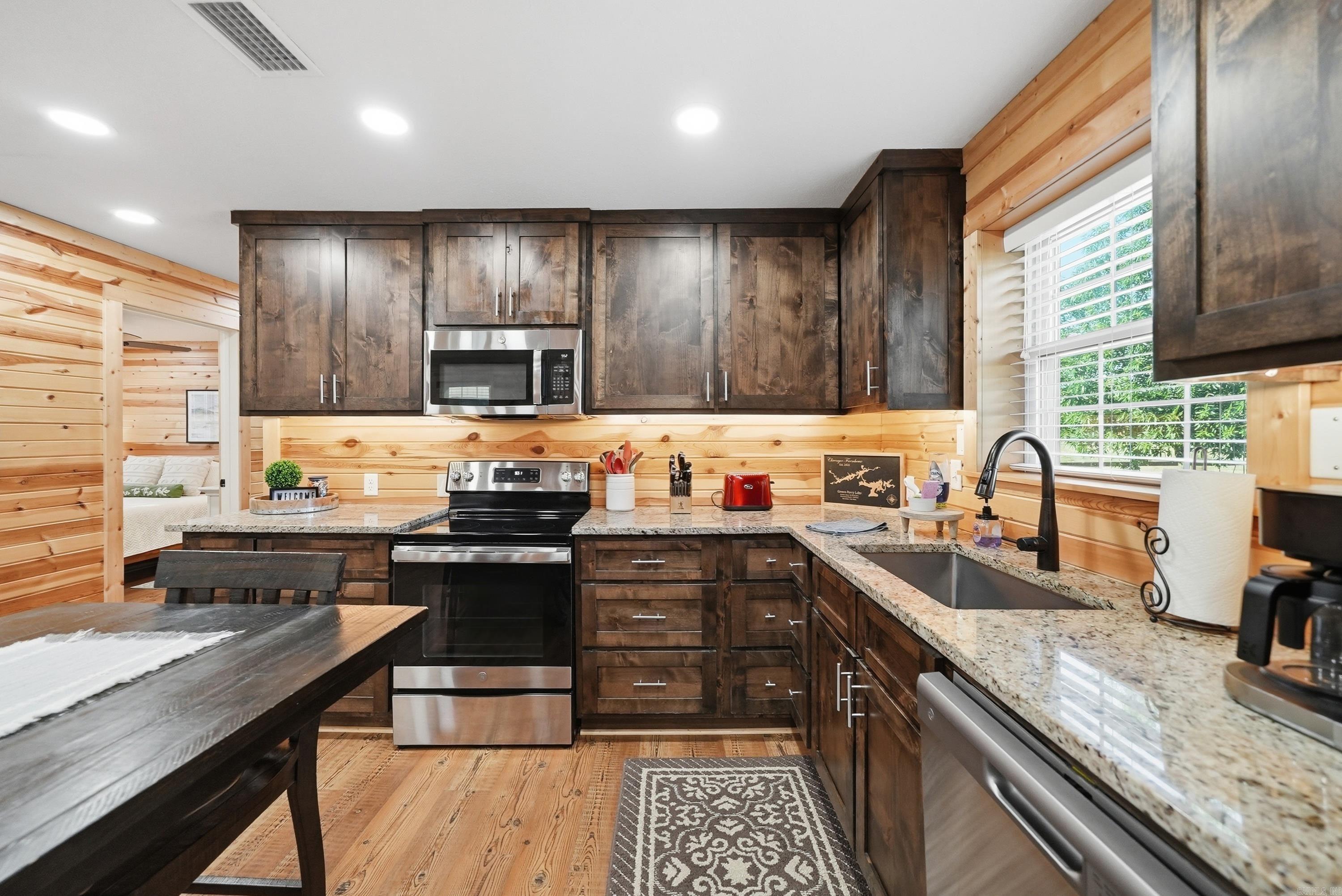 75 Stark Ave. Property Photo 19