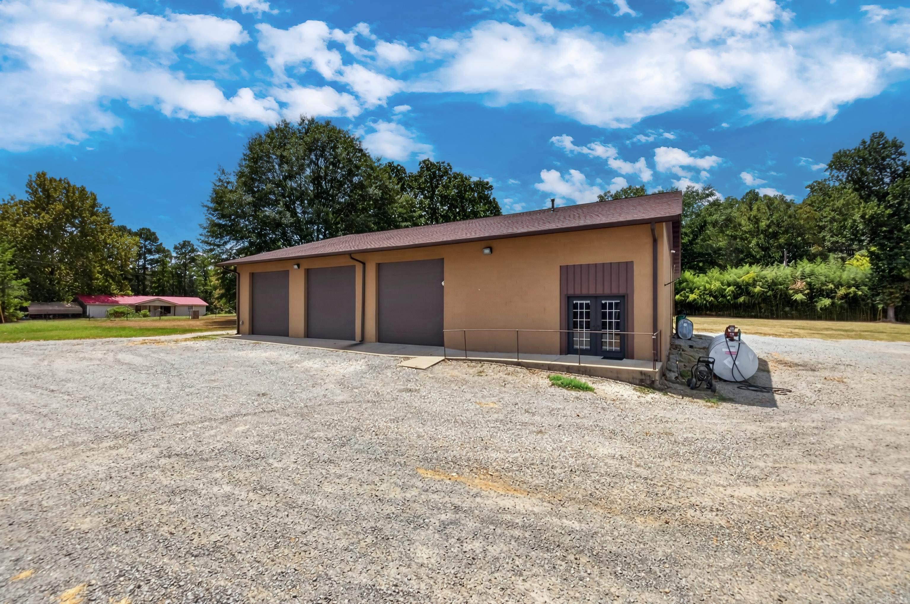 2850 A,b,c Traskwood Road Property Photo 45