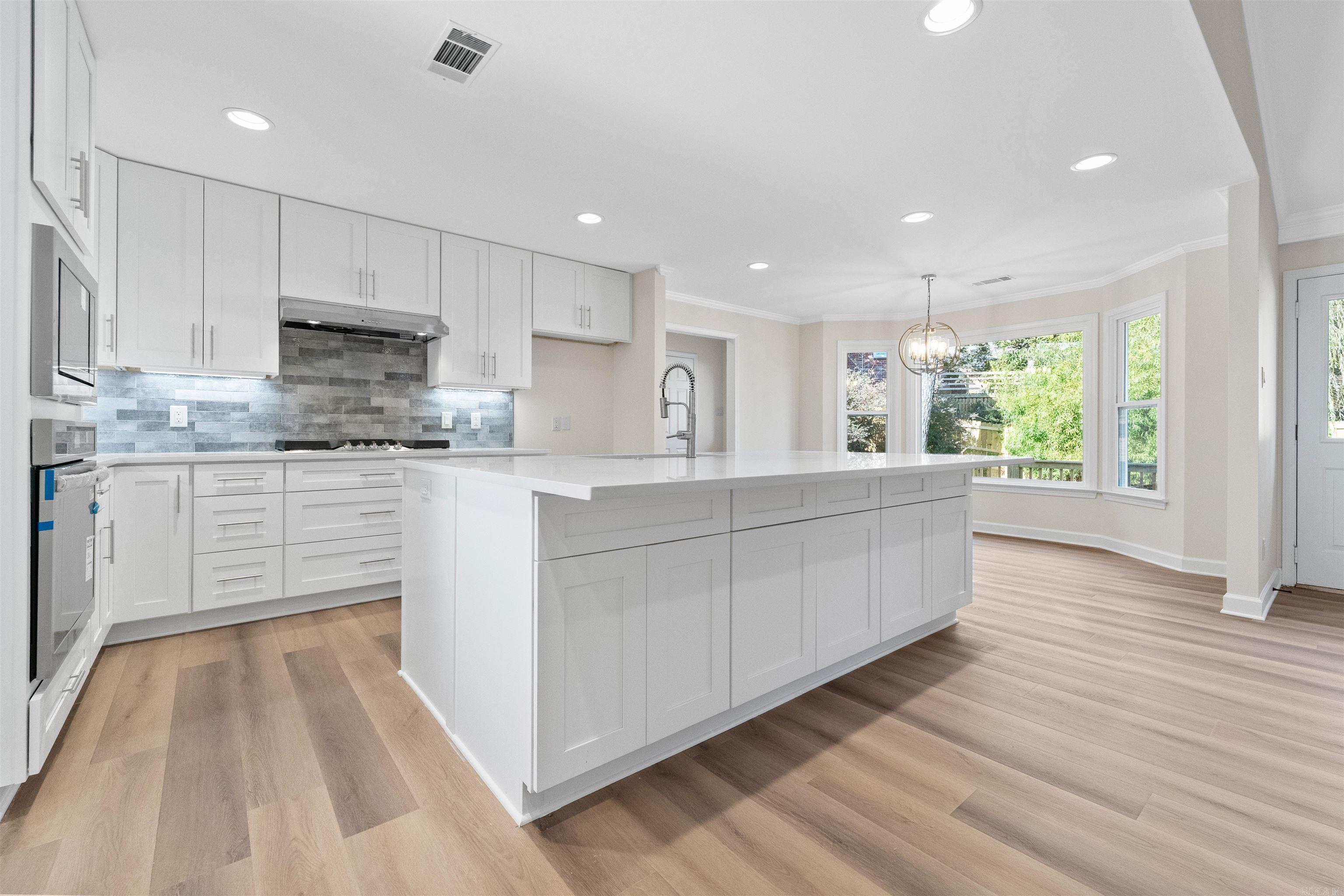 186 Pebble Beach Drive Property Photo 7