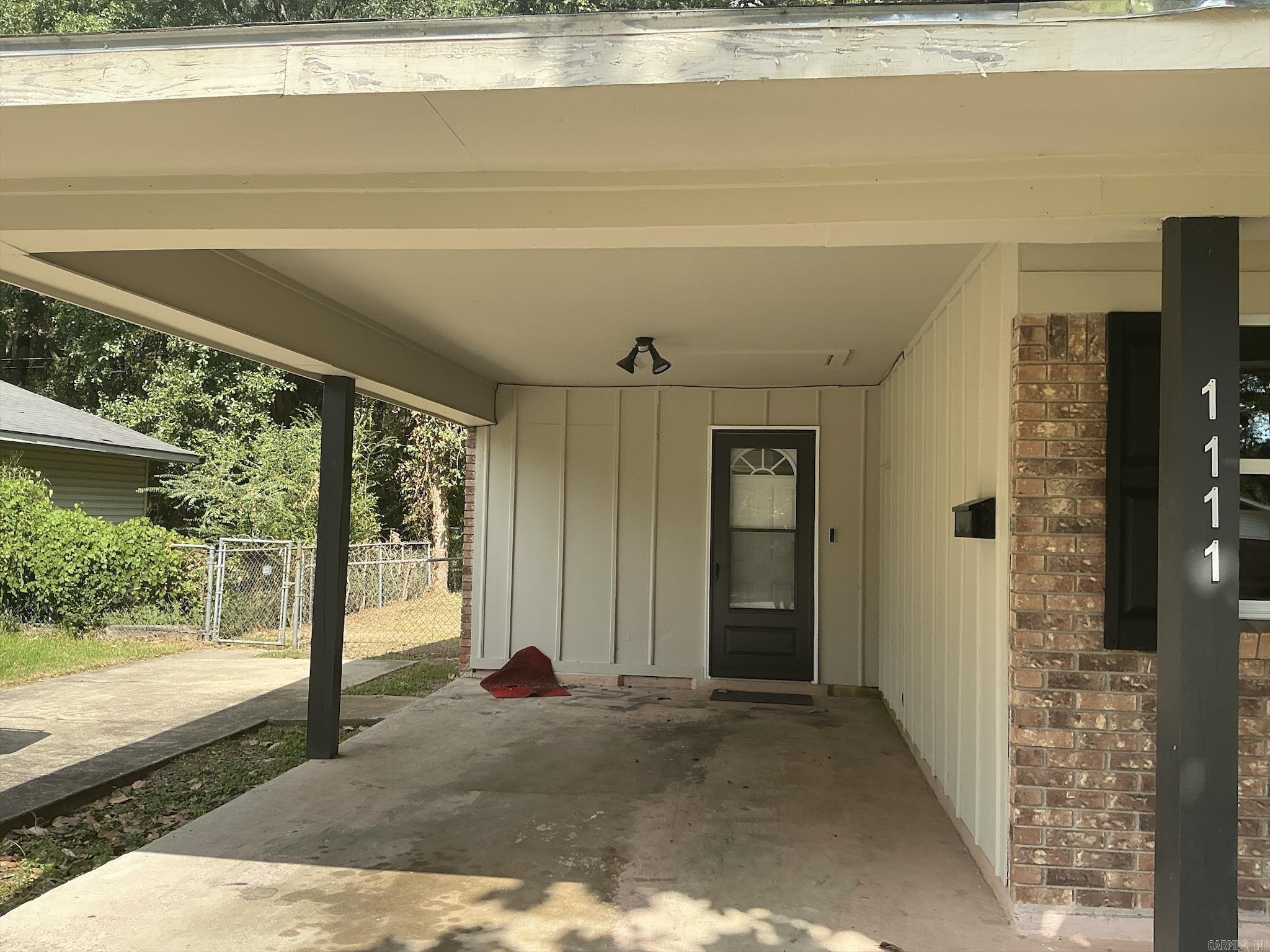 1111 Adams Property Photo 8