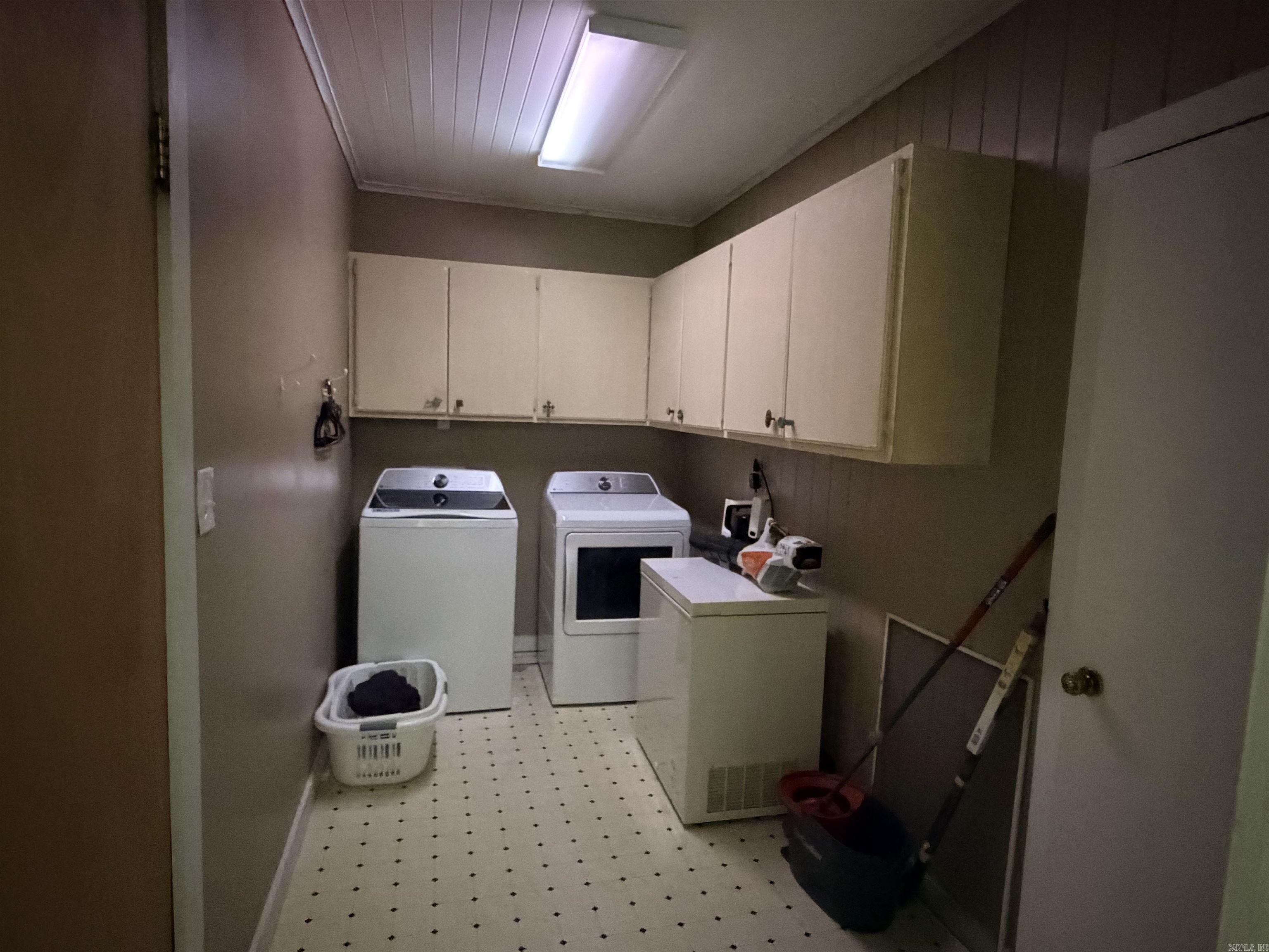 906 Walnut St Property Photo 28