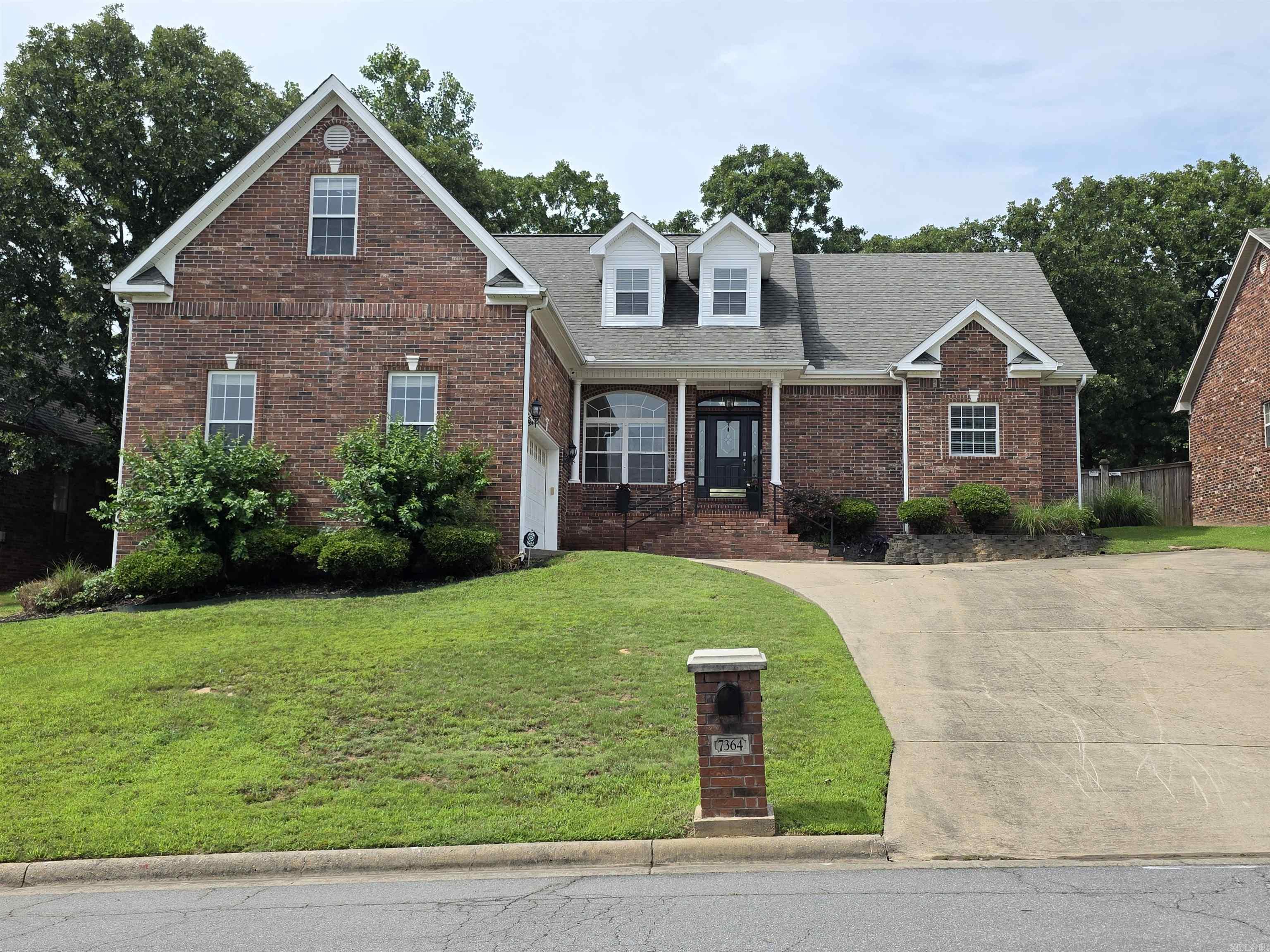 7364 W Ridge Circle Property Photo 4