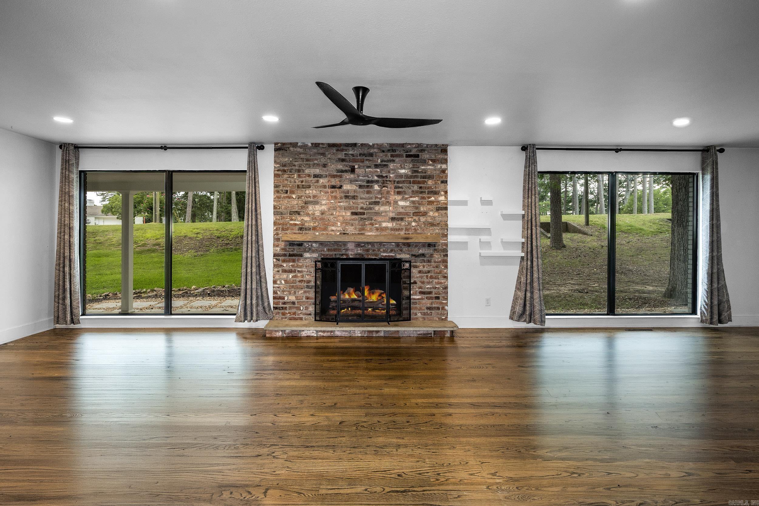 16 Robinwood Drive Property Photo 8