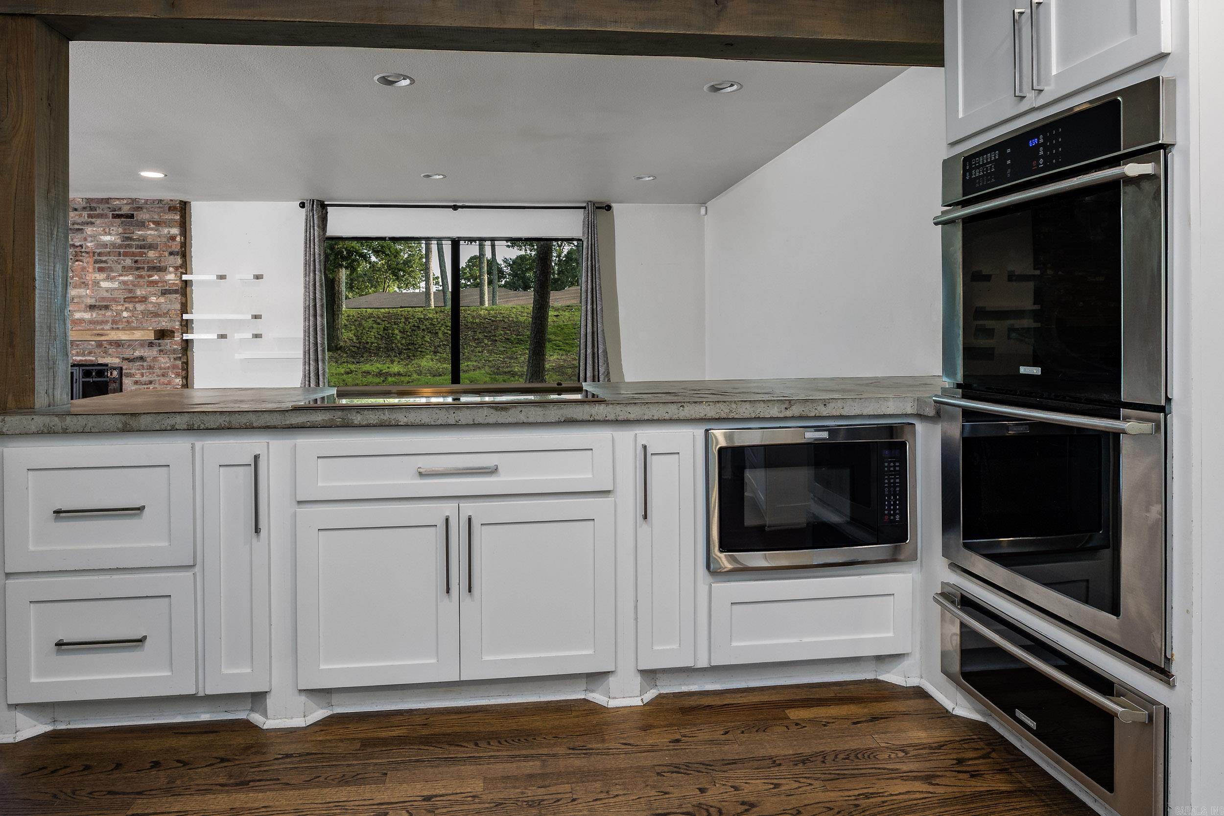 16 Robinwood Drive Property Photo 12
