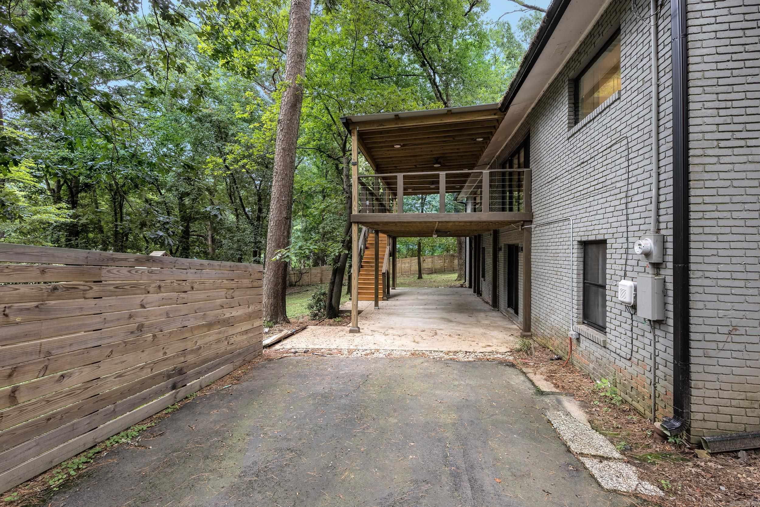 16 Robinwood Drive Property Photo 42