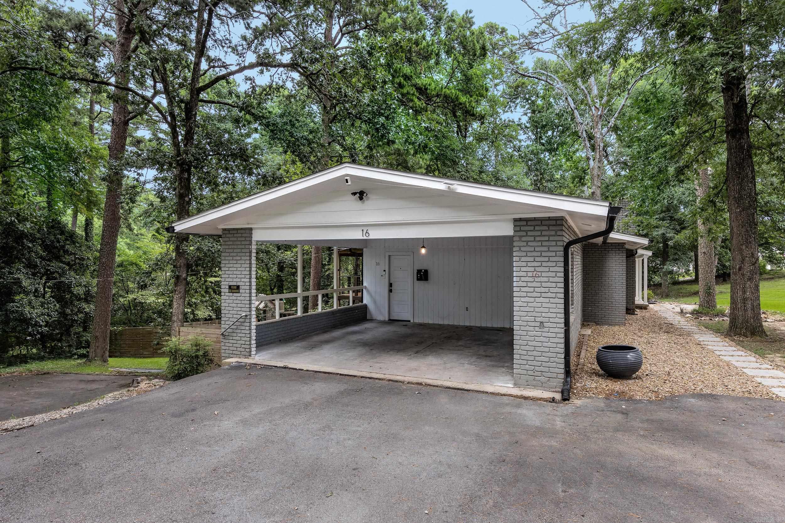 16 Robinwood Drive Property Photo 44