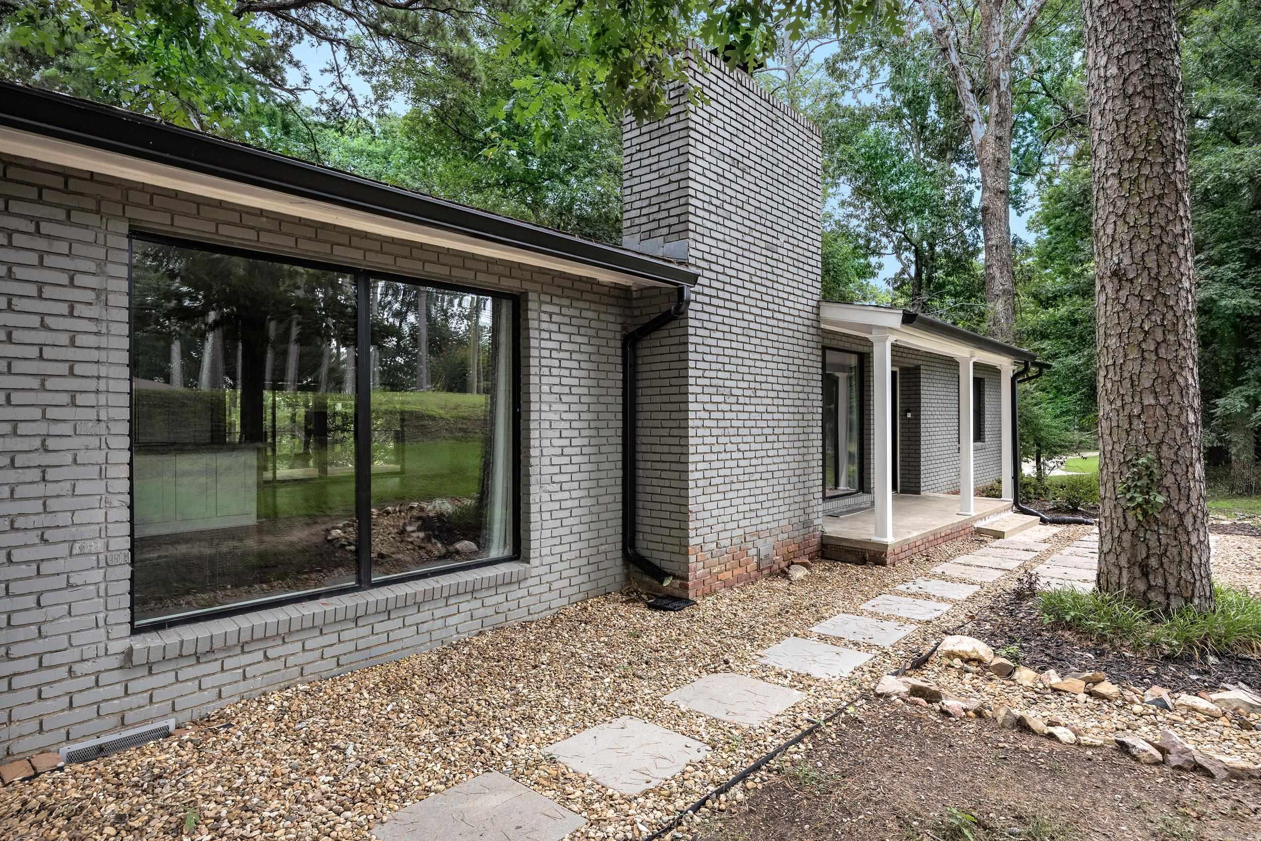 16 Robinwood Drive Property Photo 47