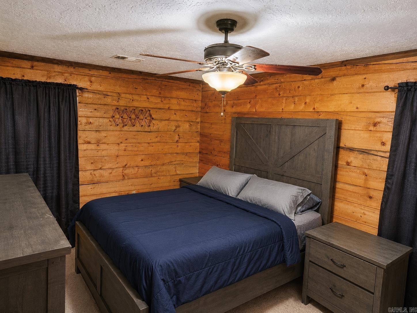 811 Chambersville Road Property Photo 4