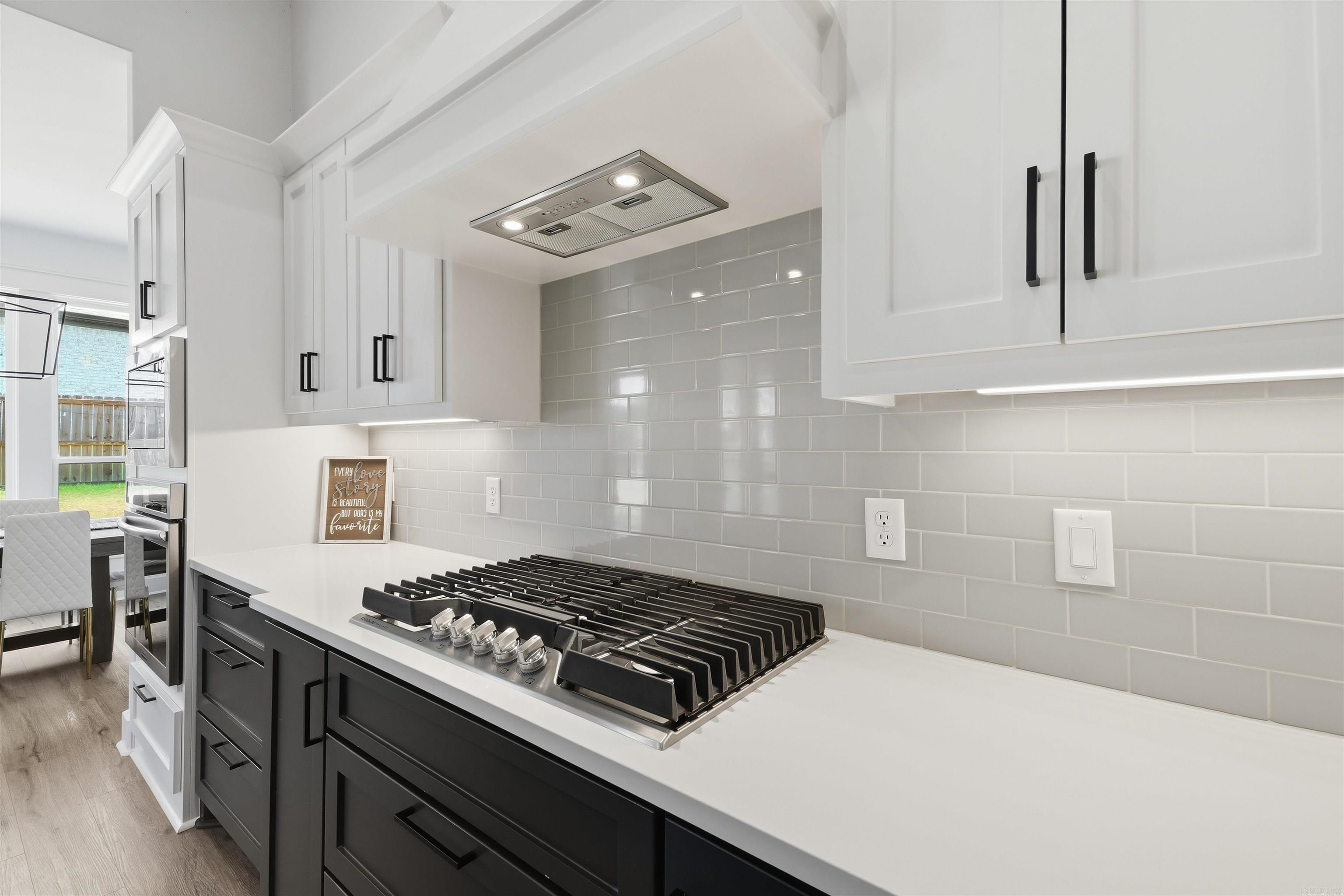 6070 Majestic Waters Drive Property Photo 17