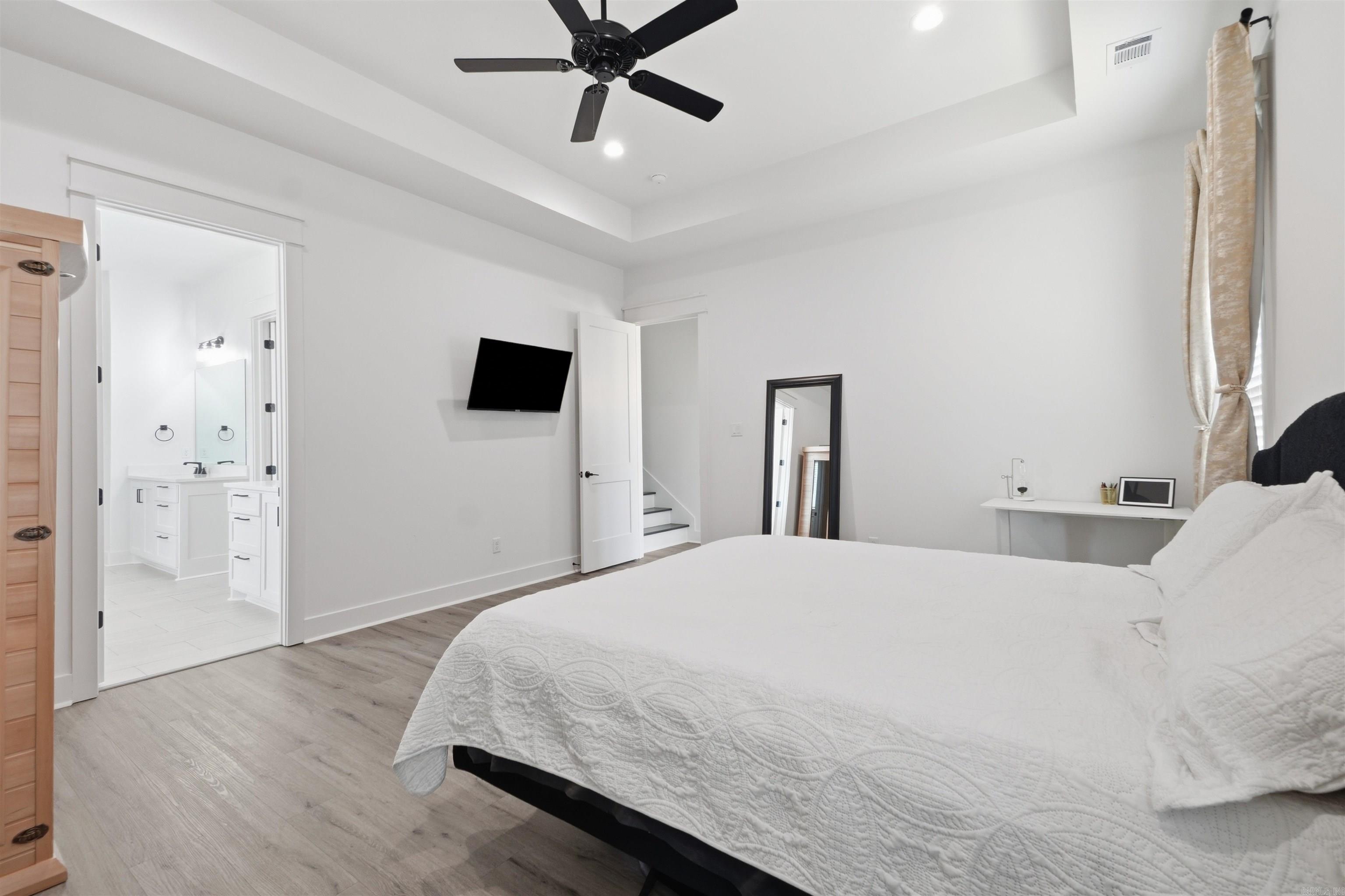 6070 Majestic Waters Drive Property Photo 25