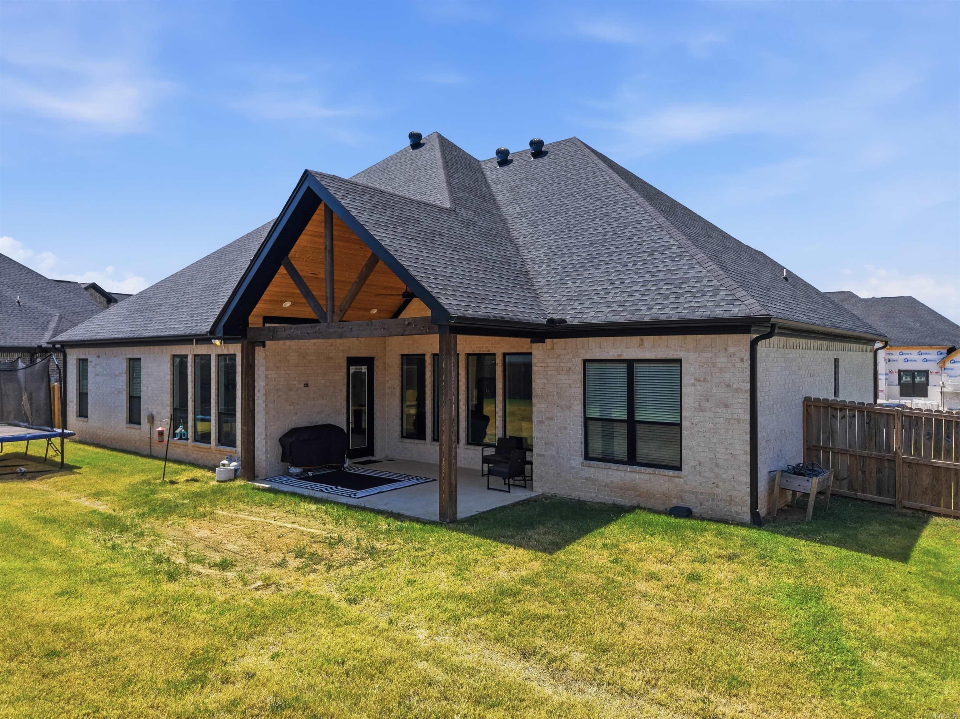 6070 Majestic Waters Drive Property Photo 42