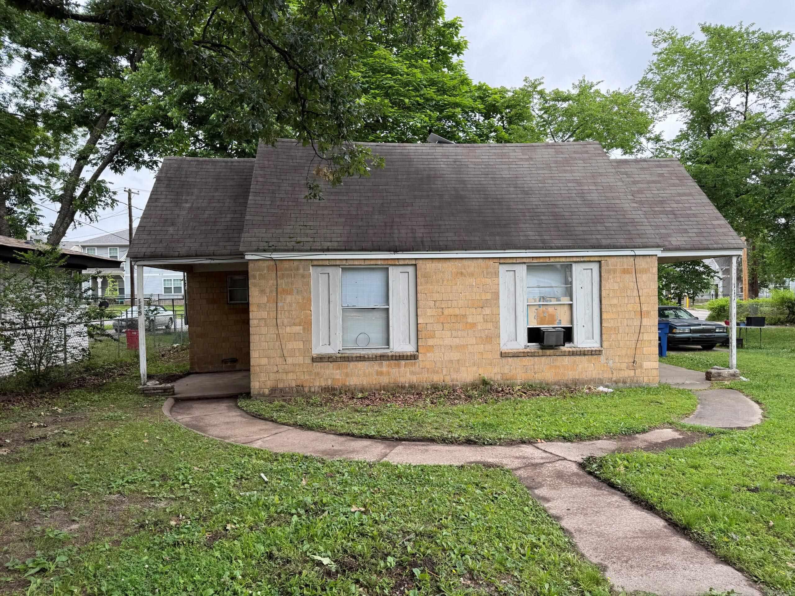 70 Unit Property Photo 6