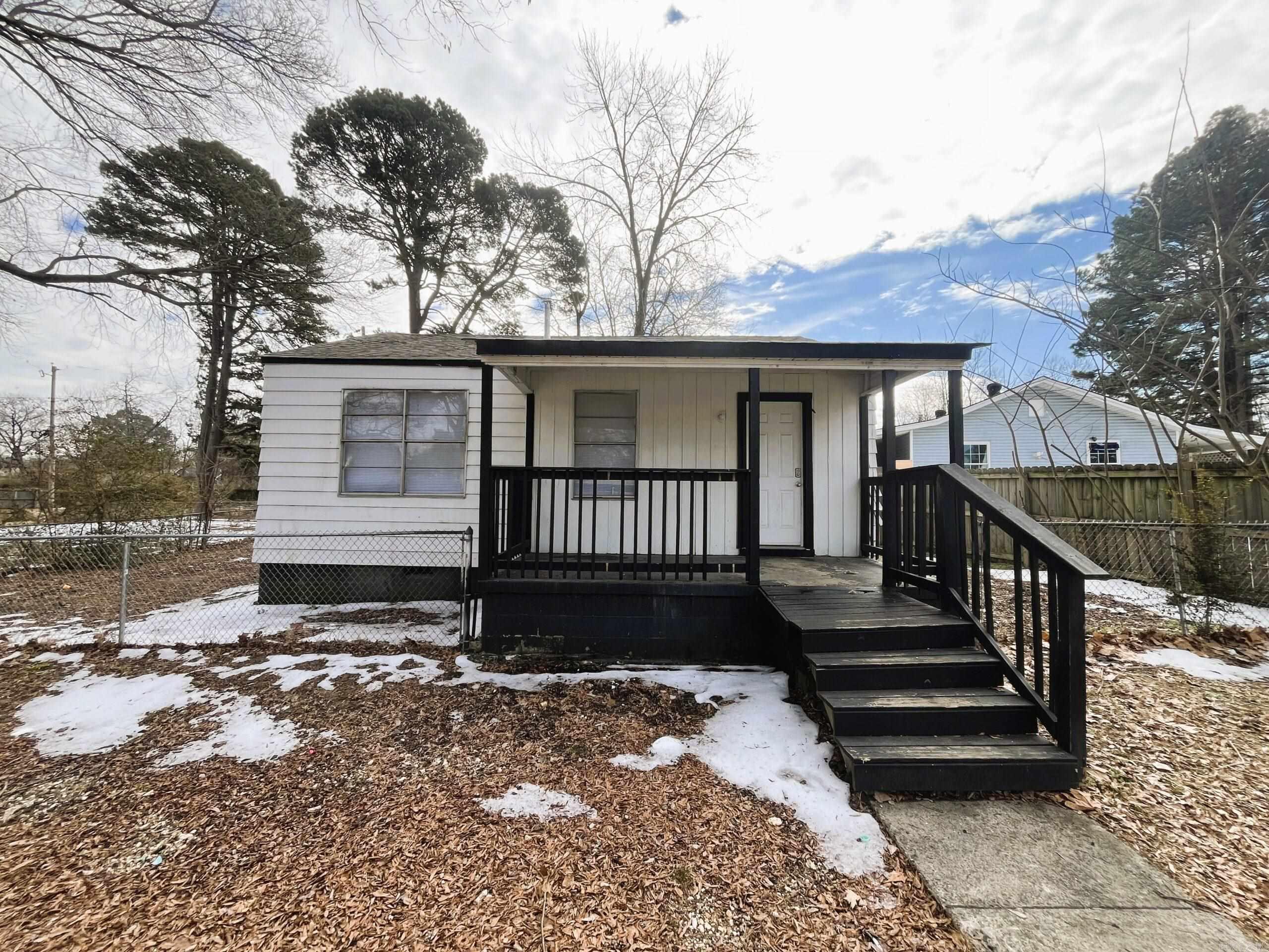70 Unit Property Photo 8