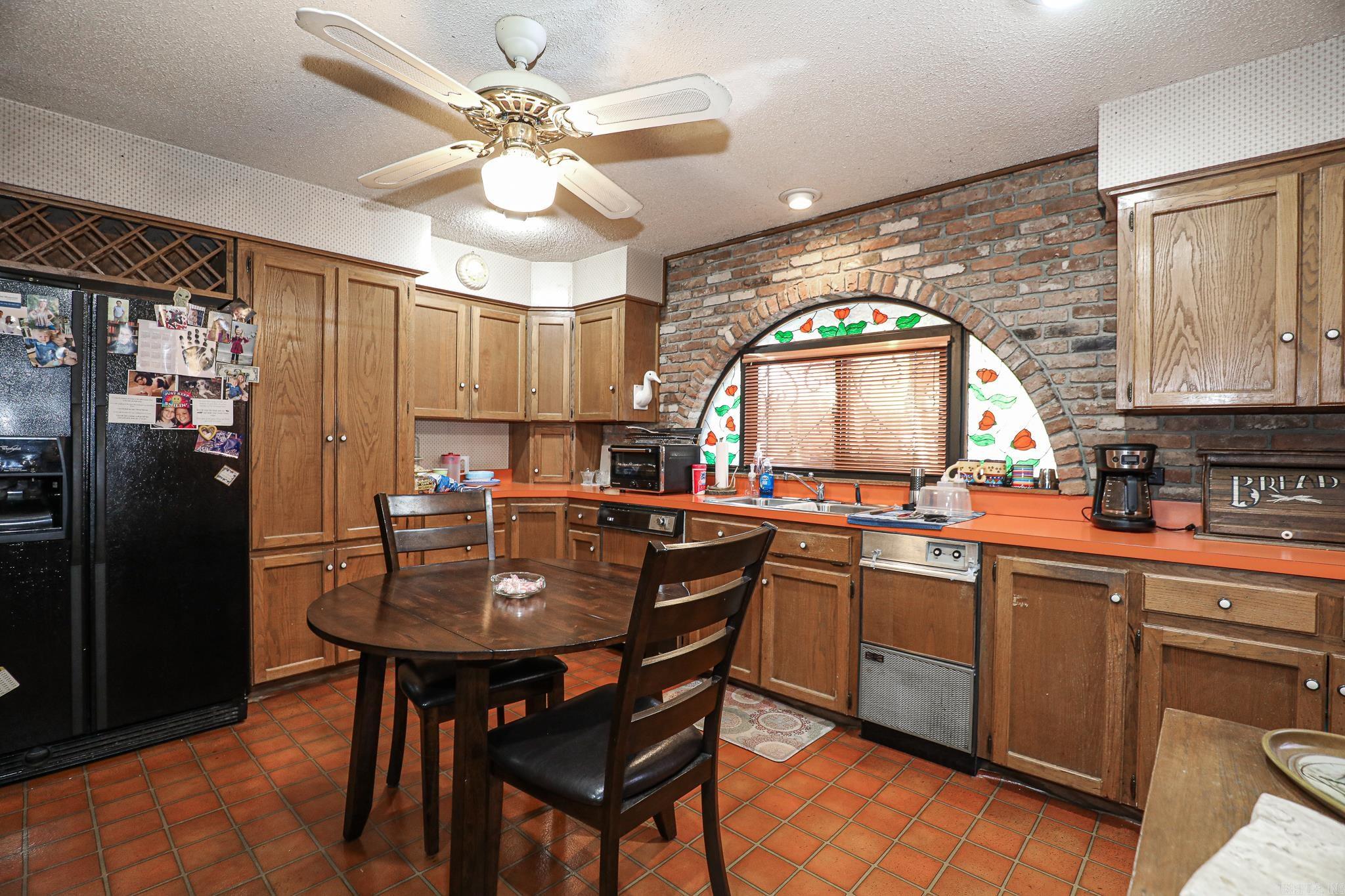 412 & 404 White St Property Photo 16
