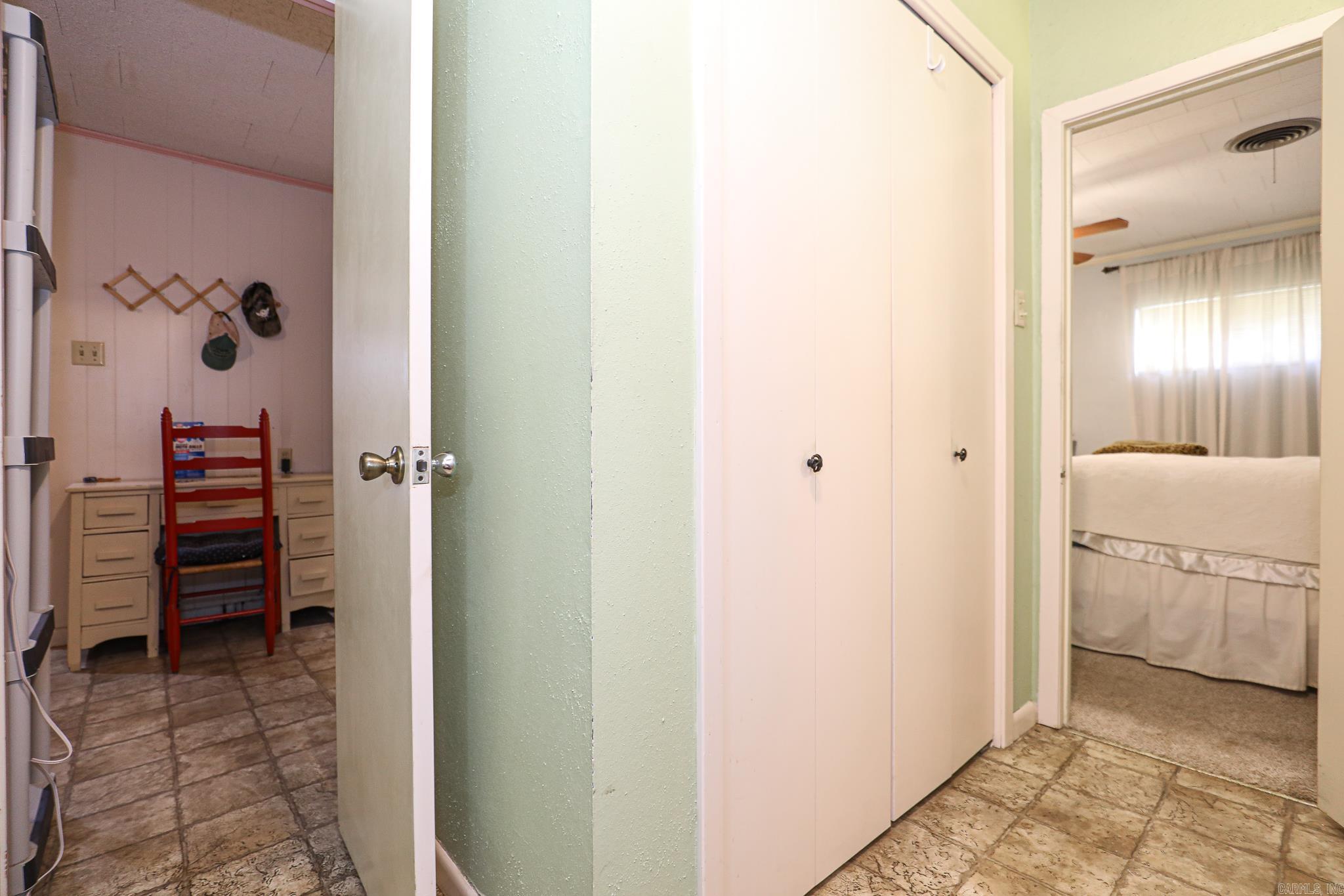 412 & 404 White St Property Photo 24