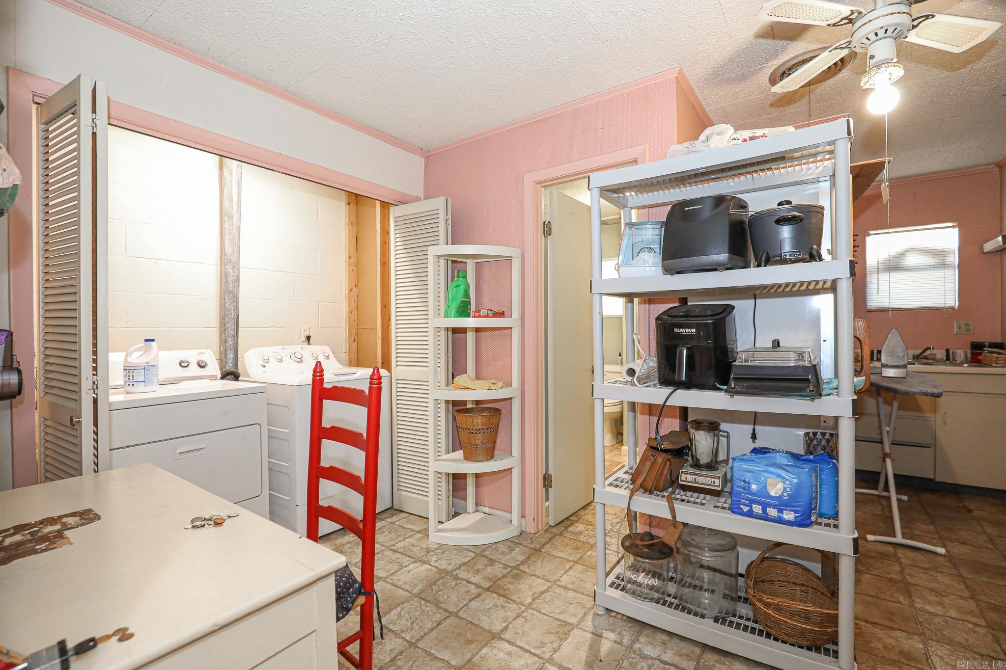 412 & 404 White St Property Photo 25