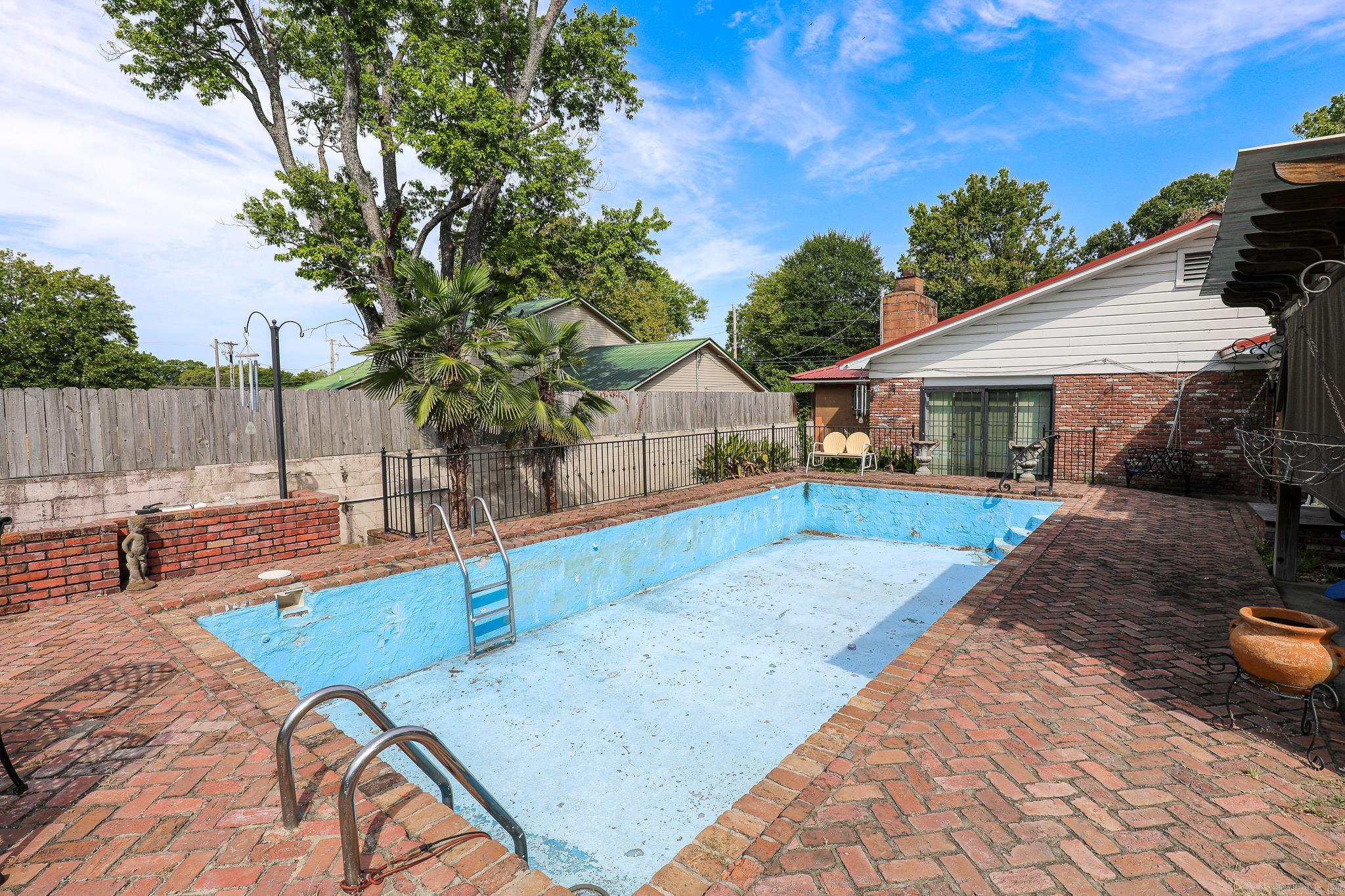 412 & 404 White St Property Photo 39