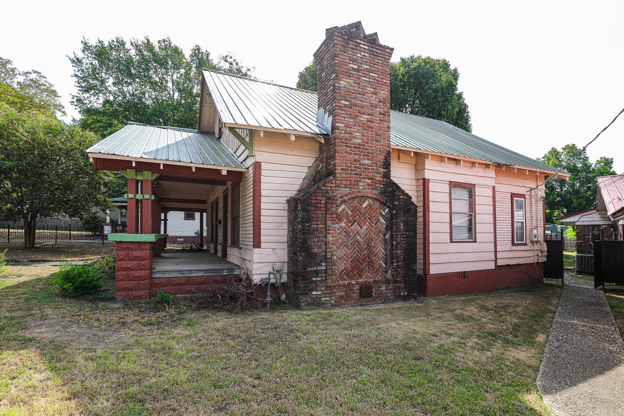412 & 404 White St Property Photo 45