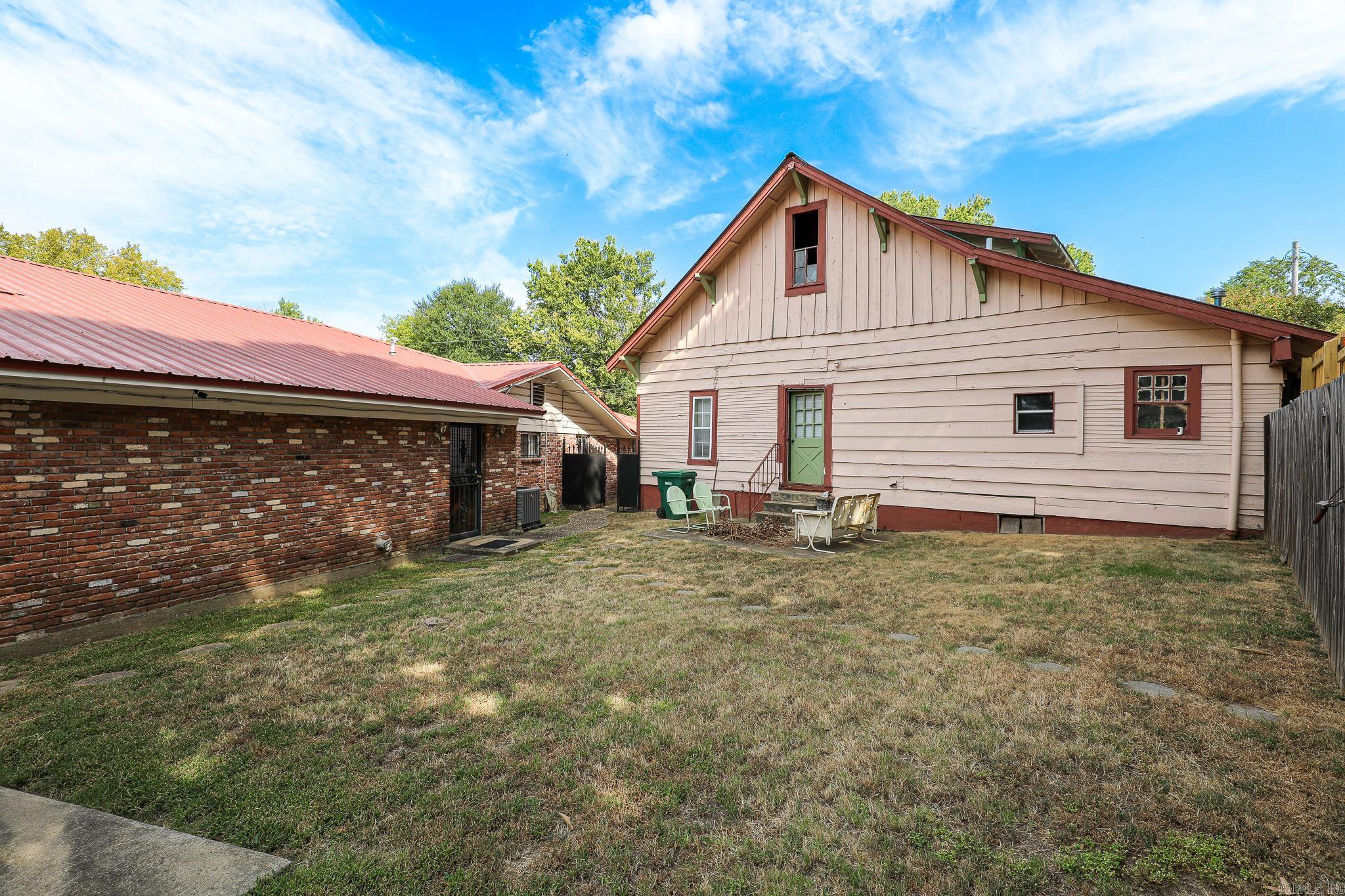 412 & 404 White St Property Photo 47